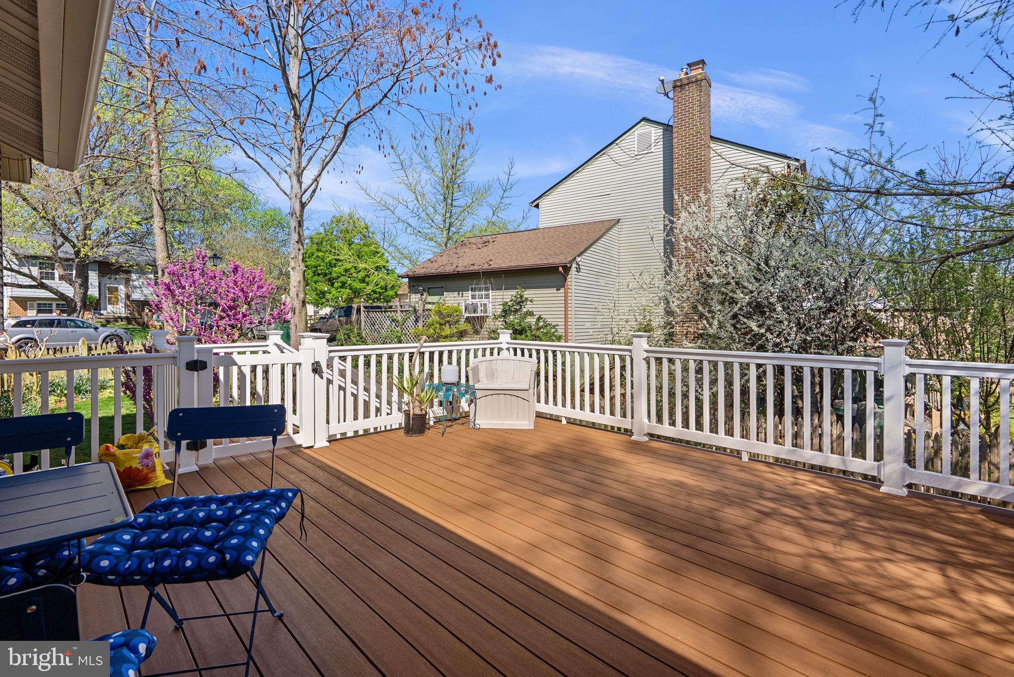 FLOWER HILL - Residential