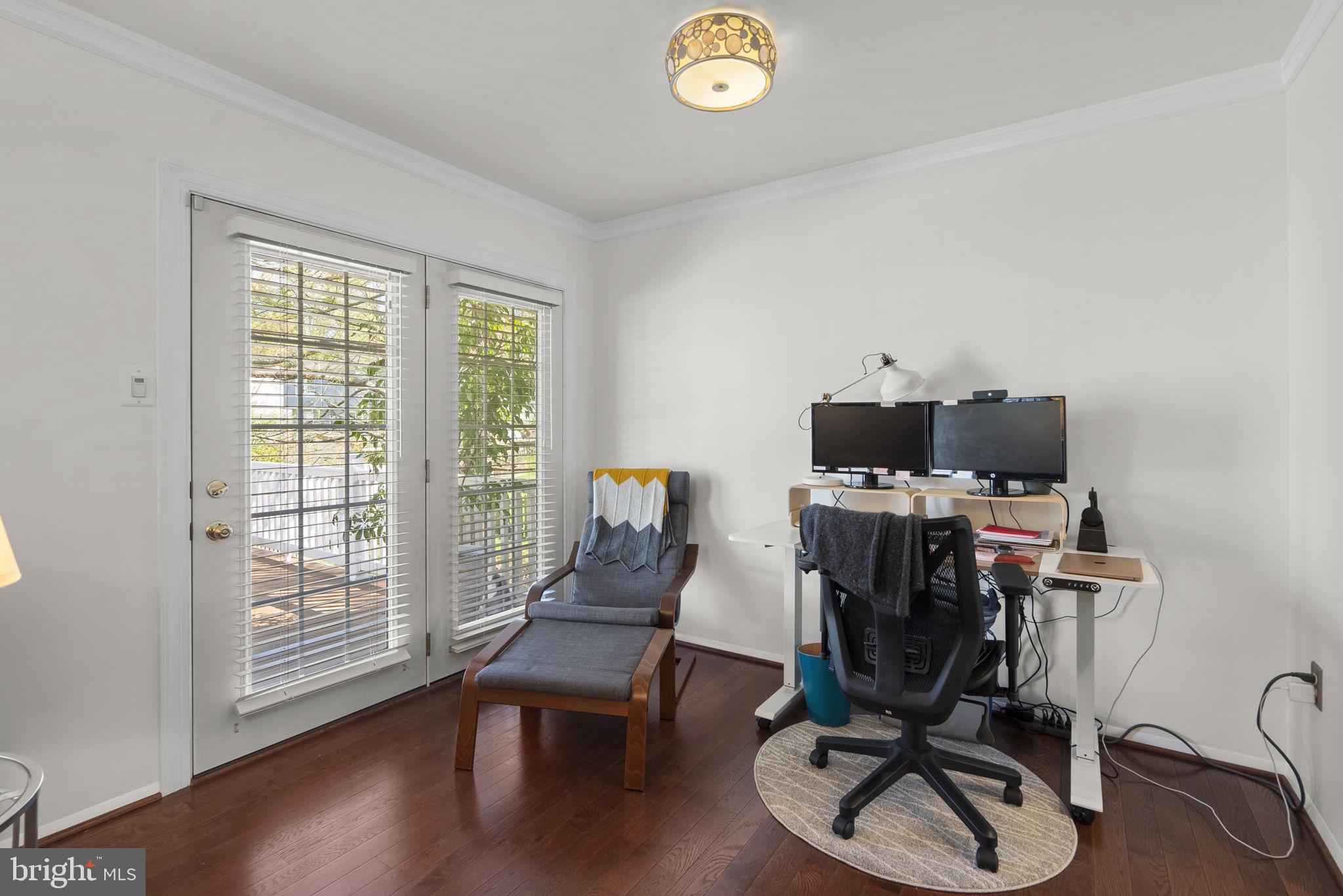 FLOWER HILL - Residential