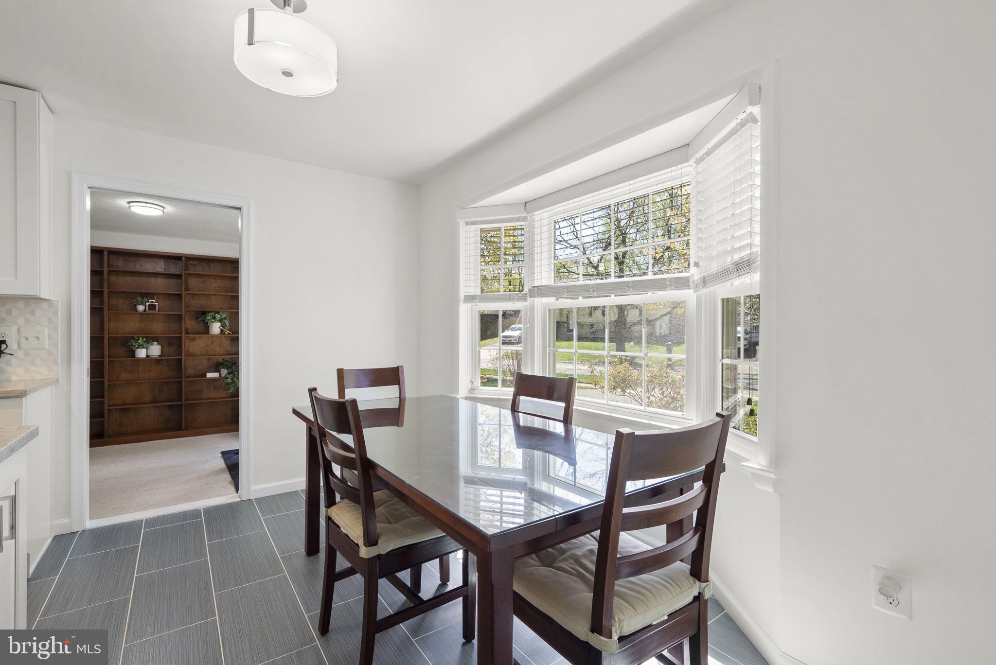 FLOWER HILL - Residential