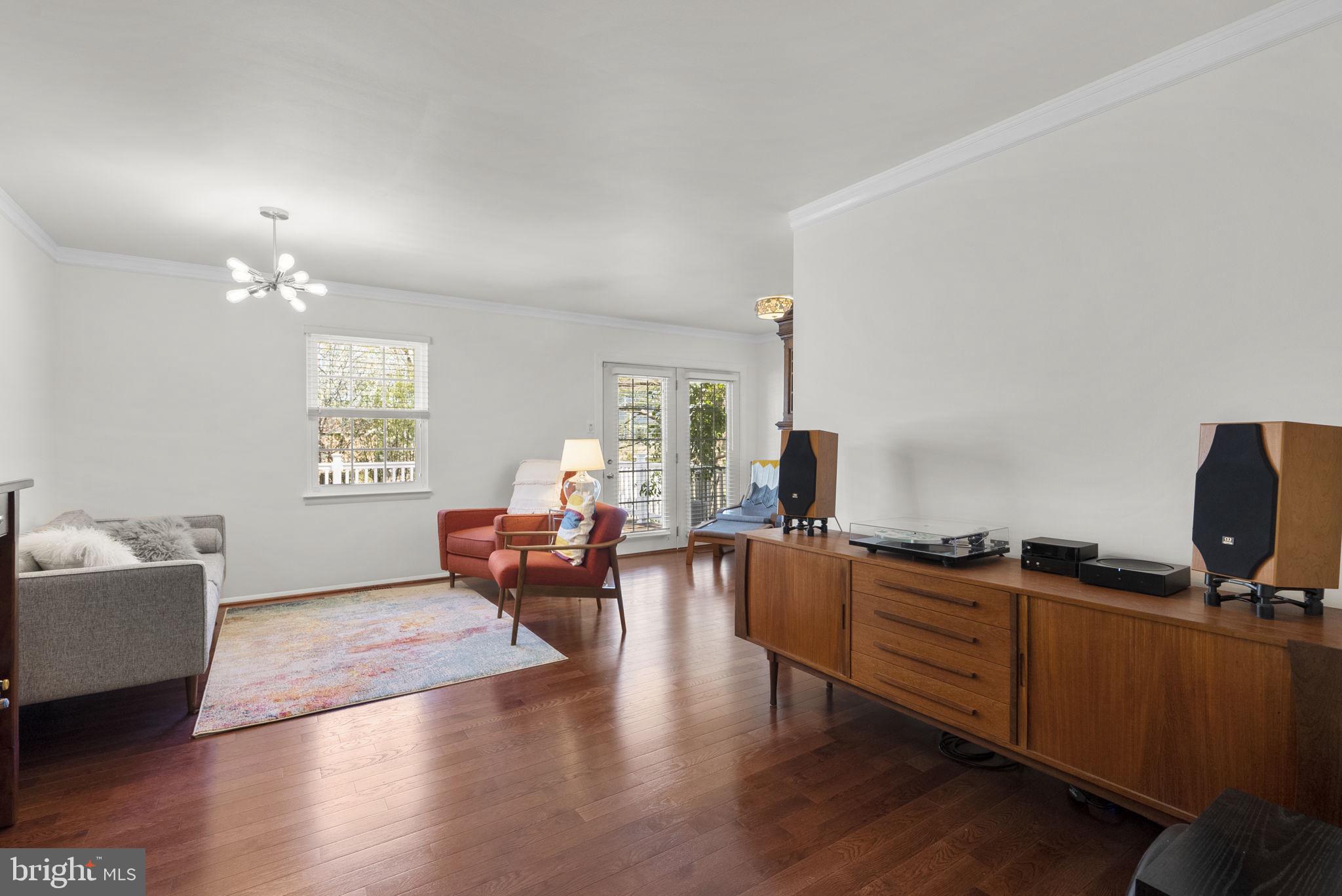 FLOWER HILL - Residential