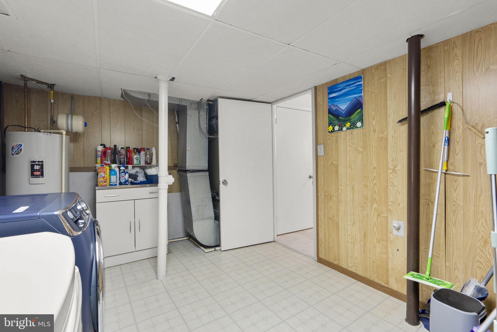 FLOWER HILL - Residential