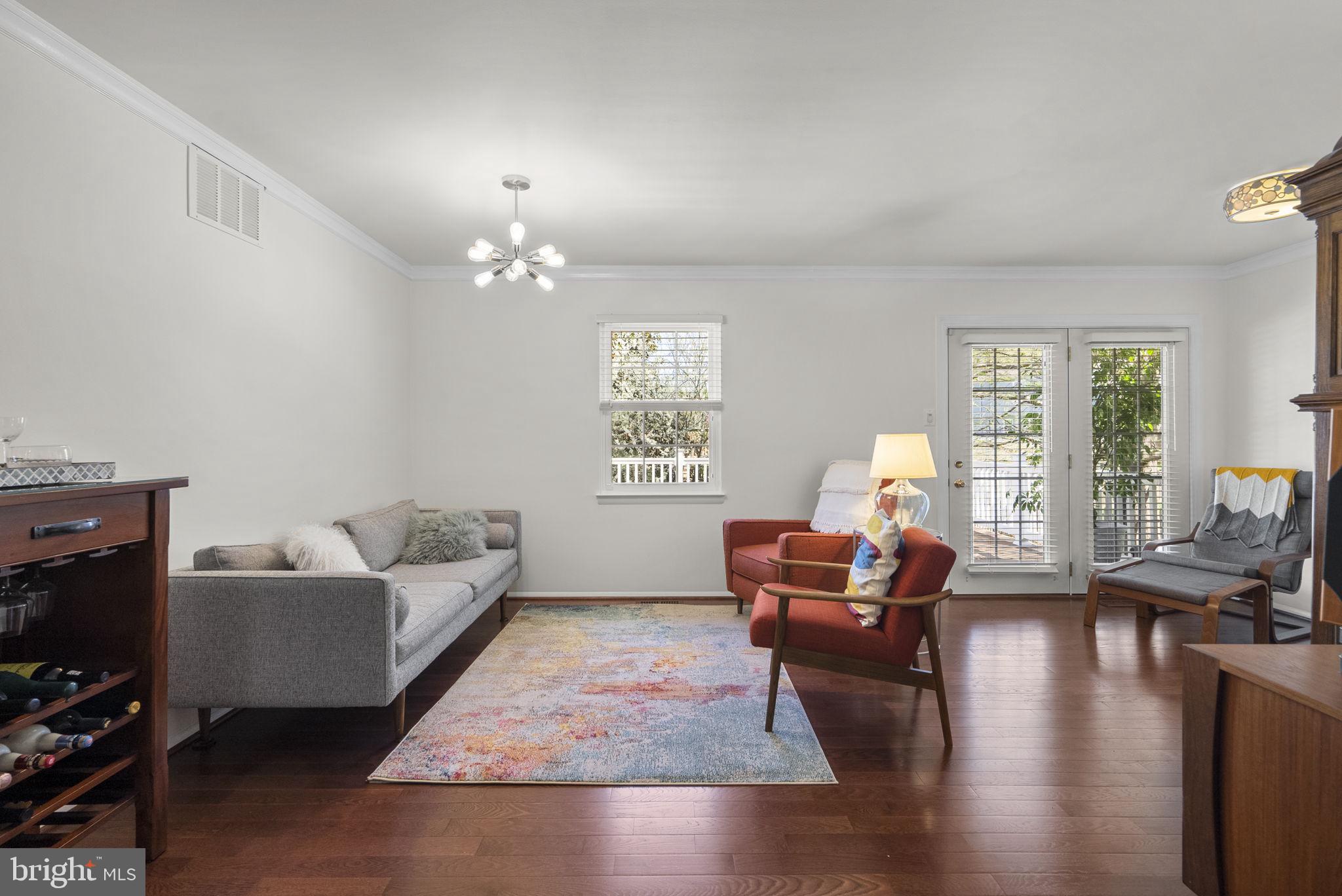 FLOWER HILL - Residential