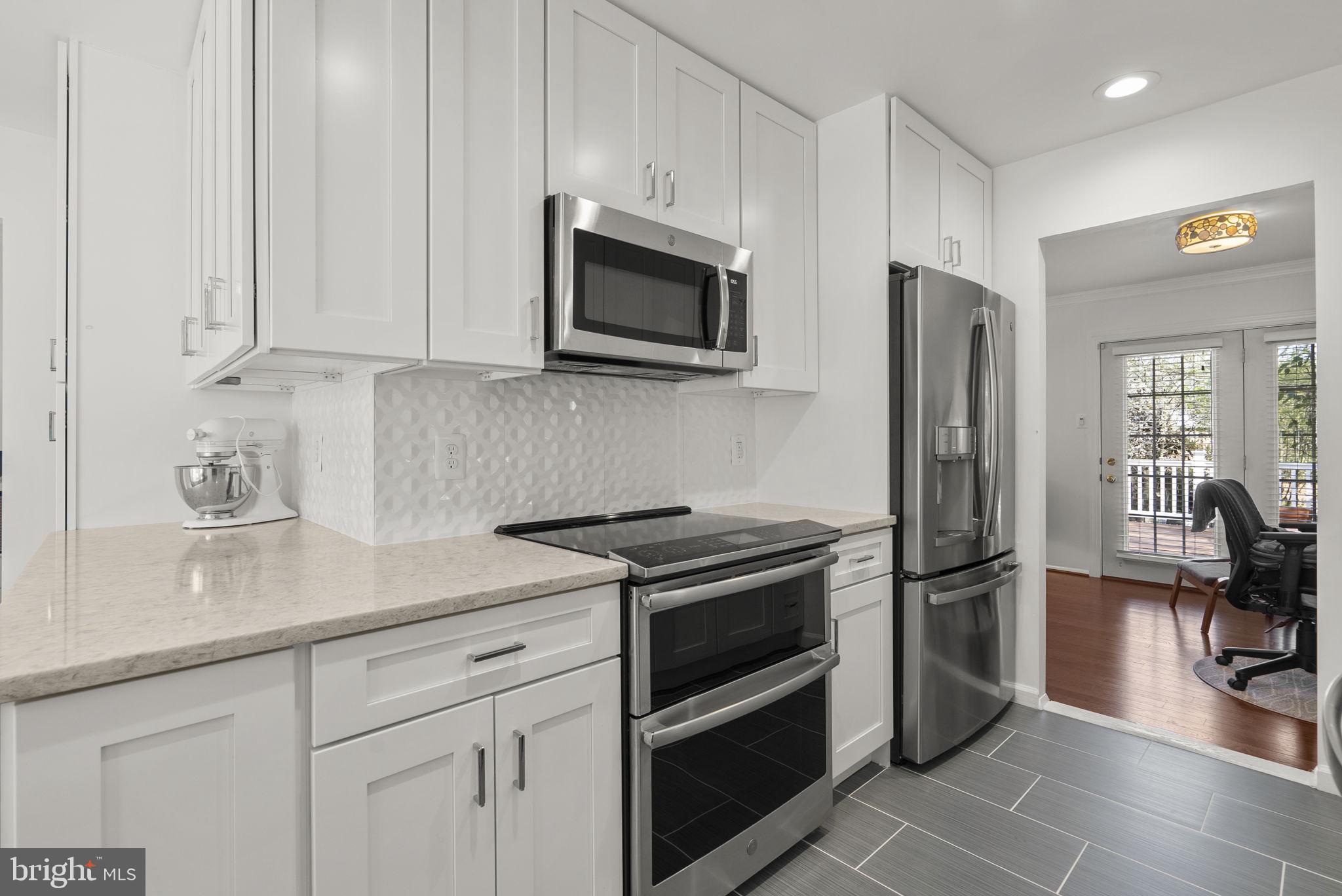 FLOWER HILL - Residential