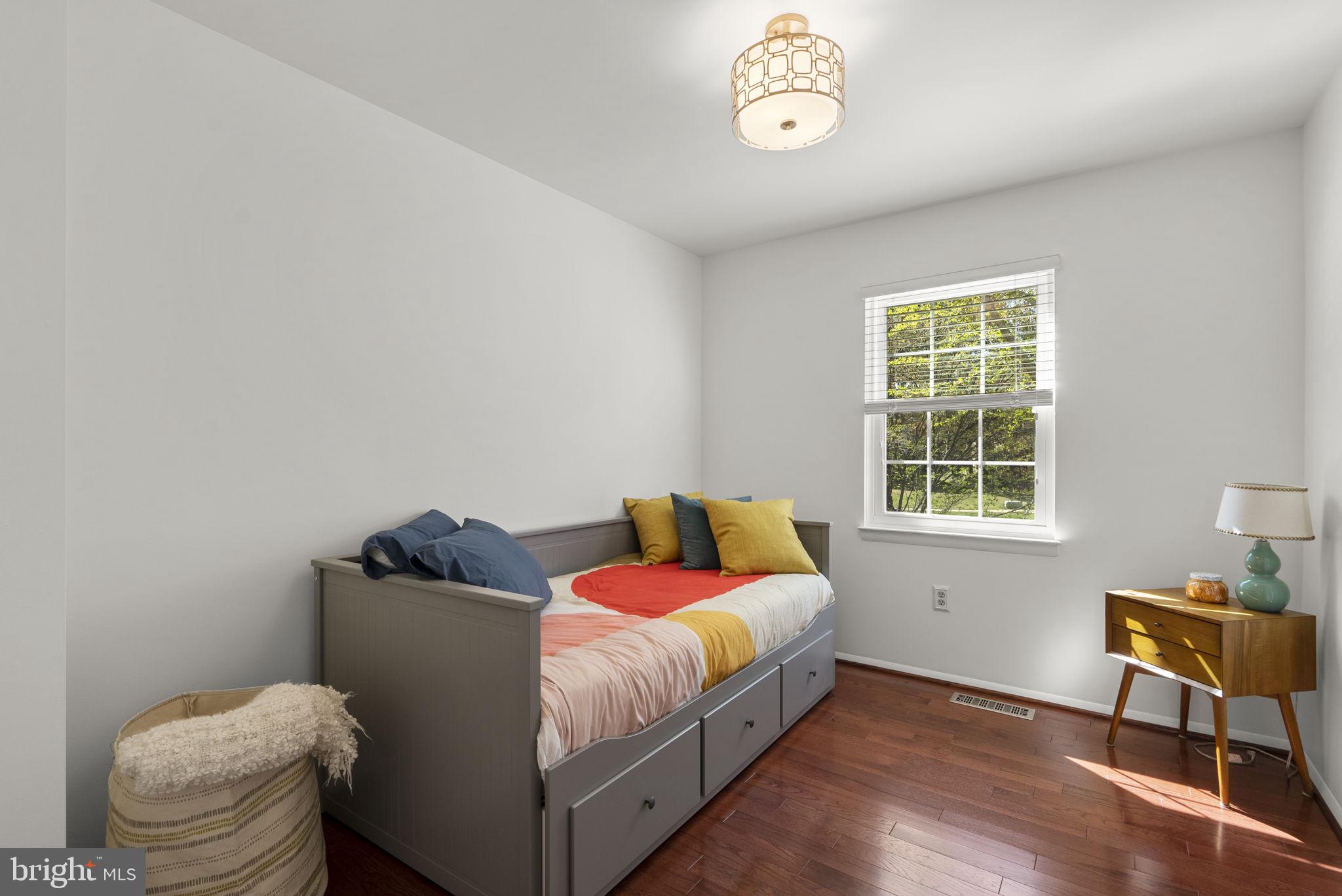 FLOWER HILL - Residential