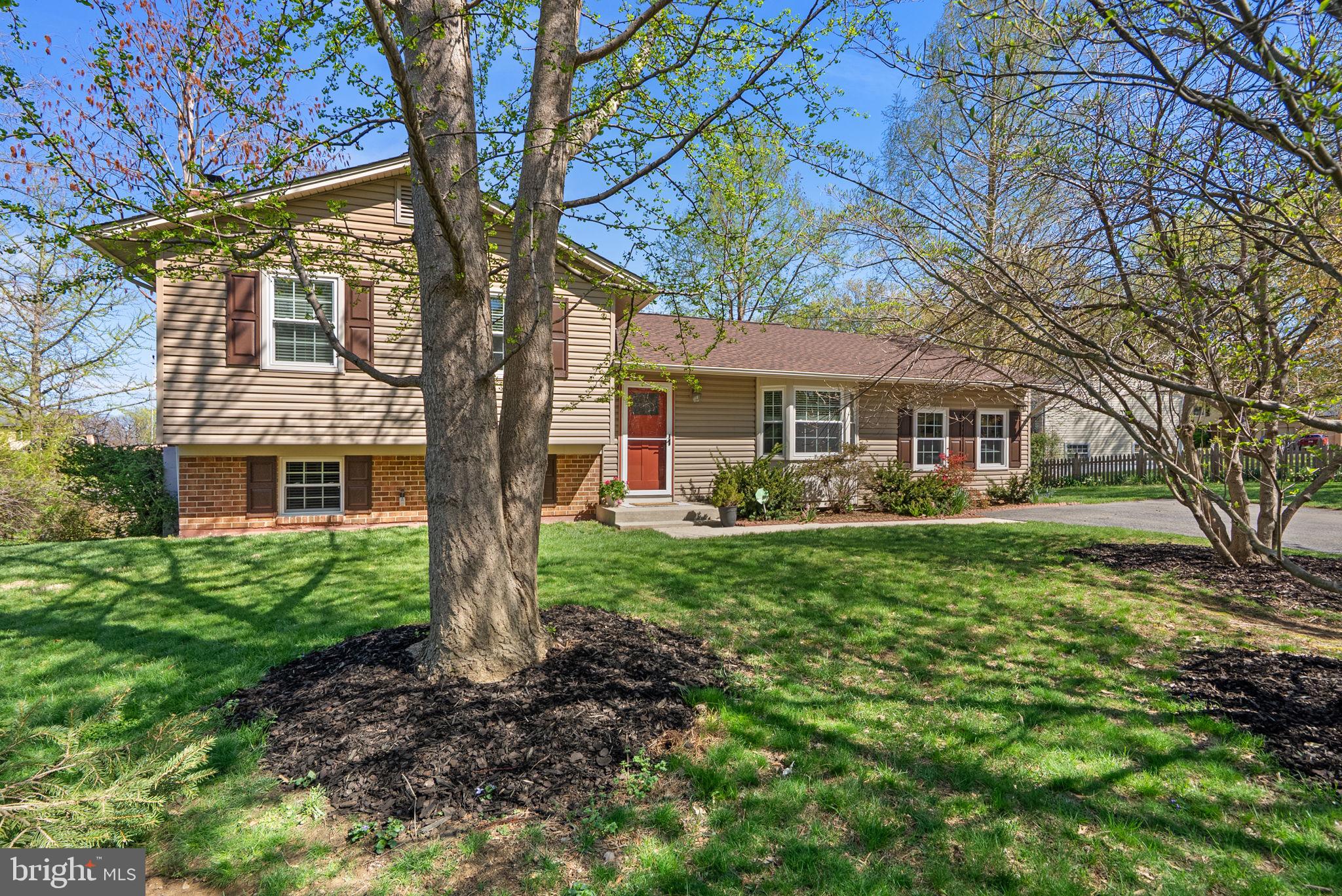 FLOWER HILL - Residential