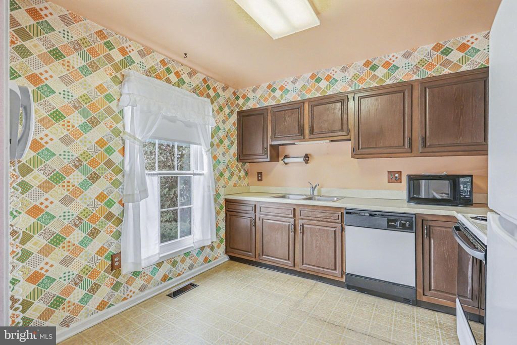 Photo of 101 W Vine St, SHIREMANSTOWN, PA 17011 (MLS # PACB2049118)