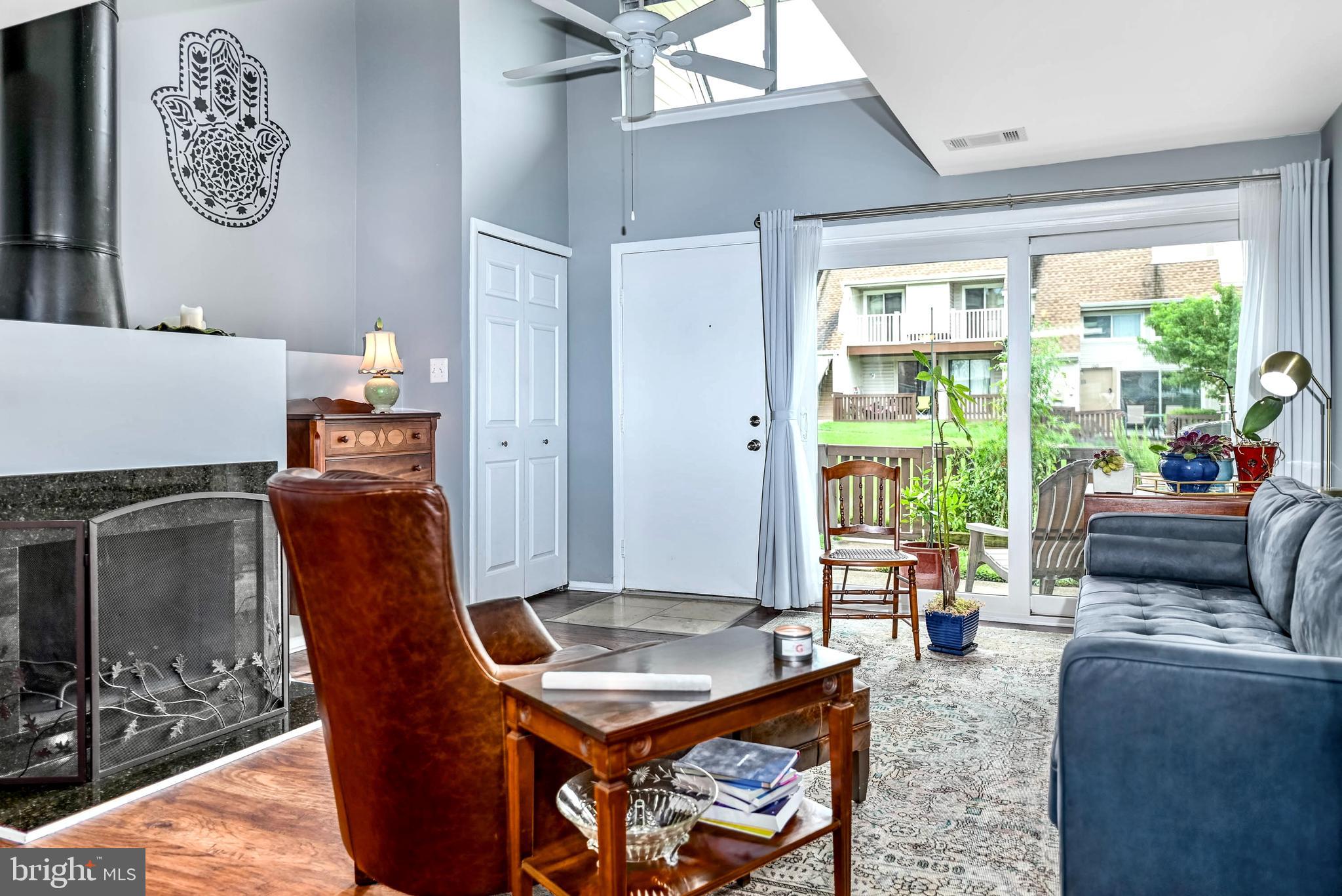 1054 MYCROFT COURT