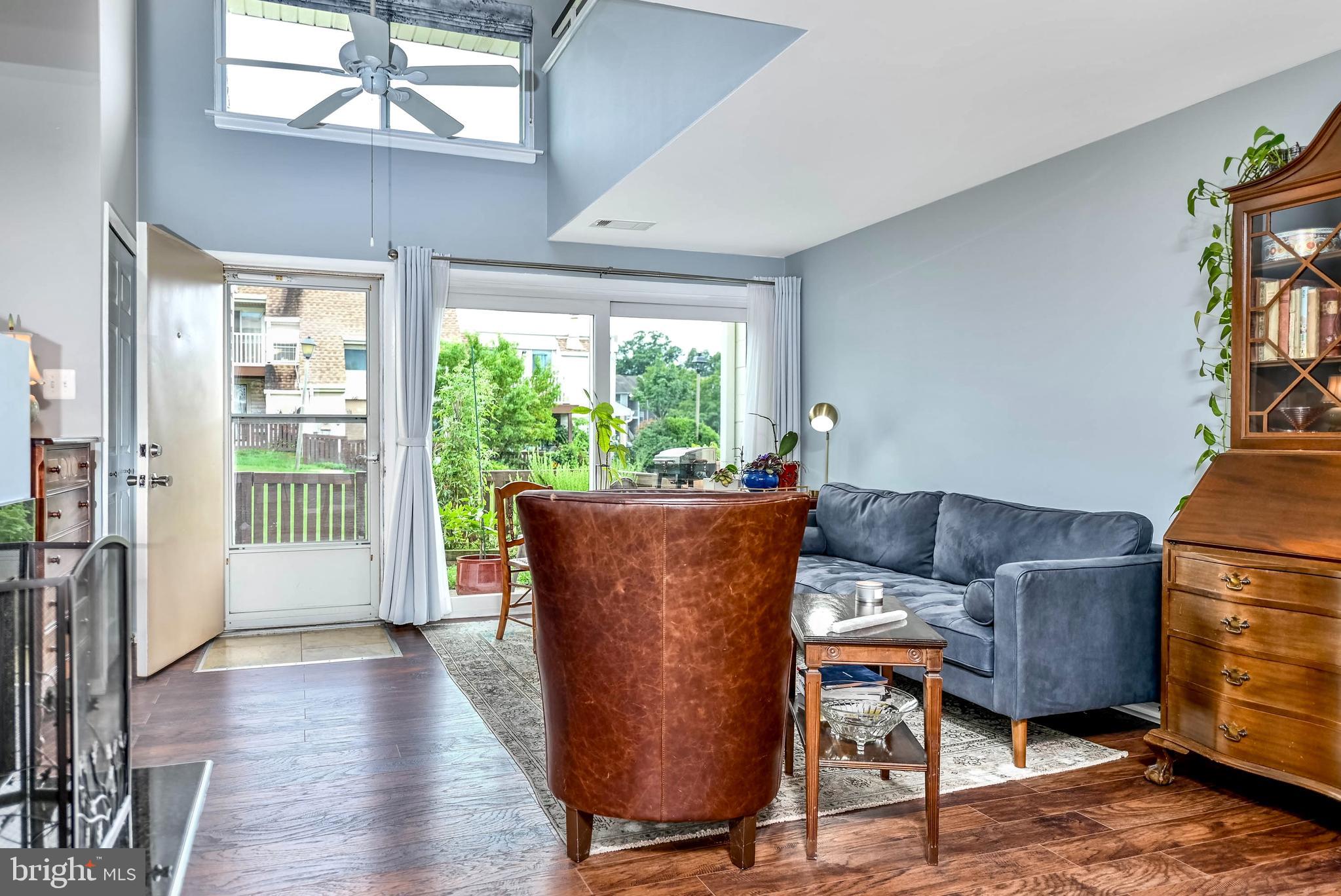 1054 MYCROFT COURT