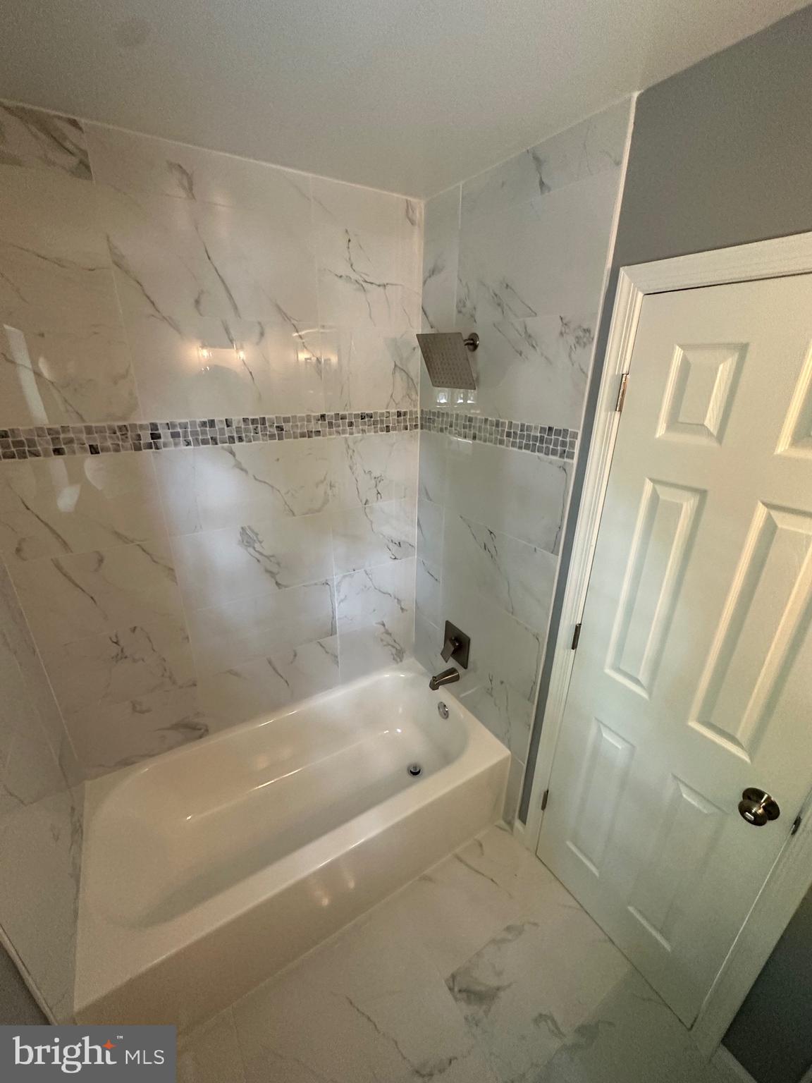 WALNUT HILLS - Residential