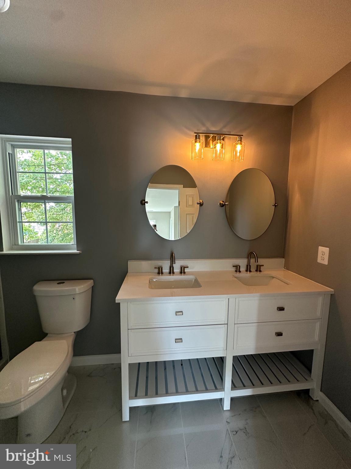 WALNUT HILLS - Residential