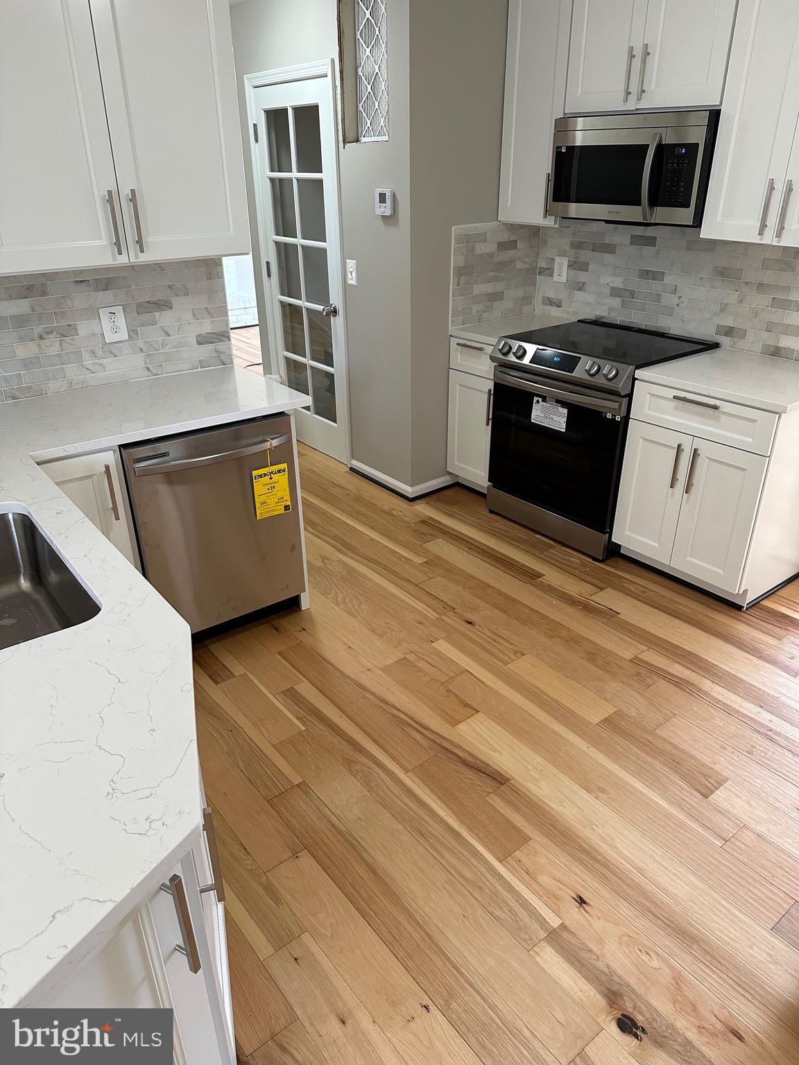 WALNUT HILLS - Residential