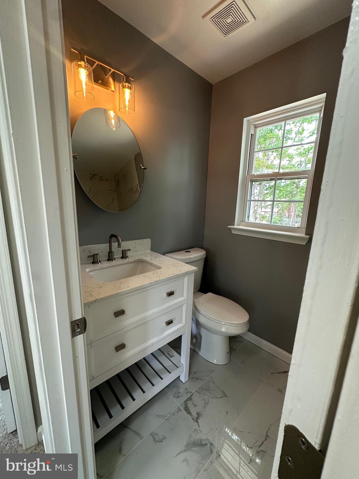 WALNUT HILLS - Residential