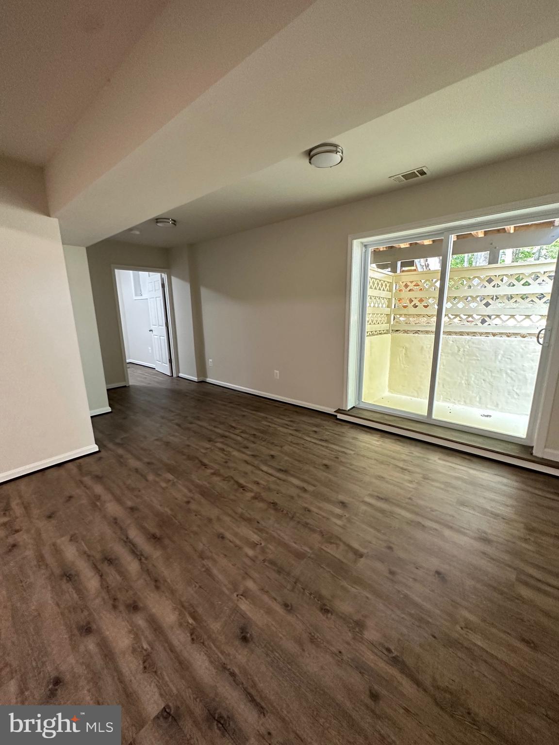 WALNUT HILLS - Residential