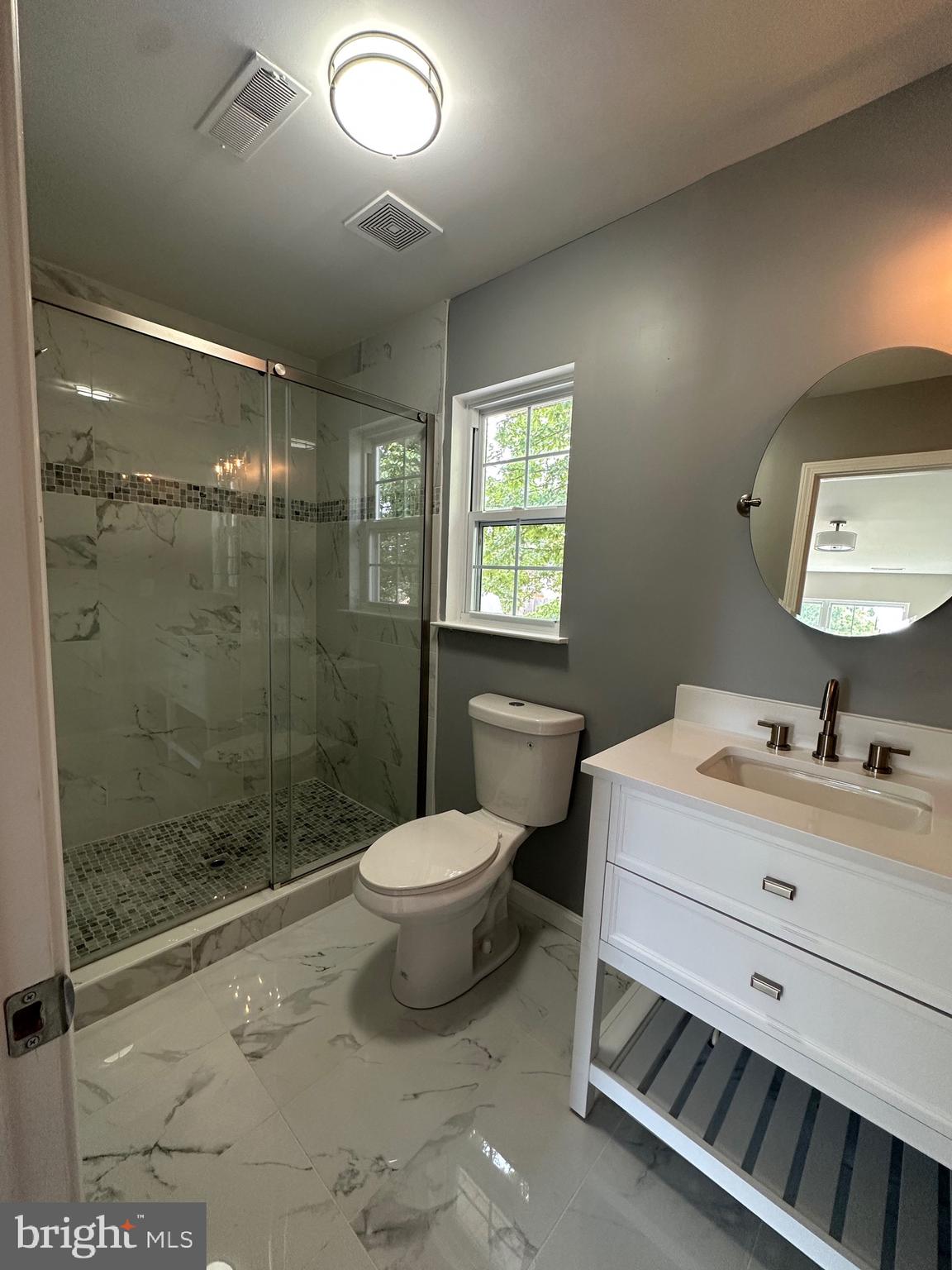 WALNUT HILLS - Residential