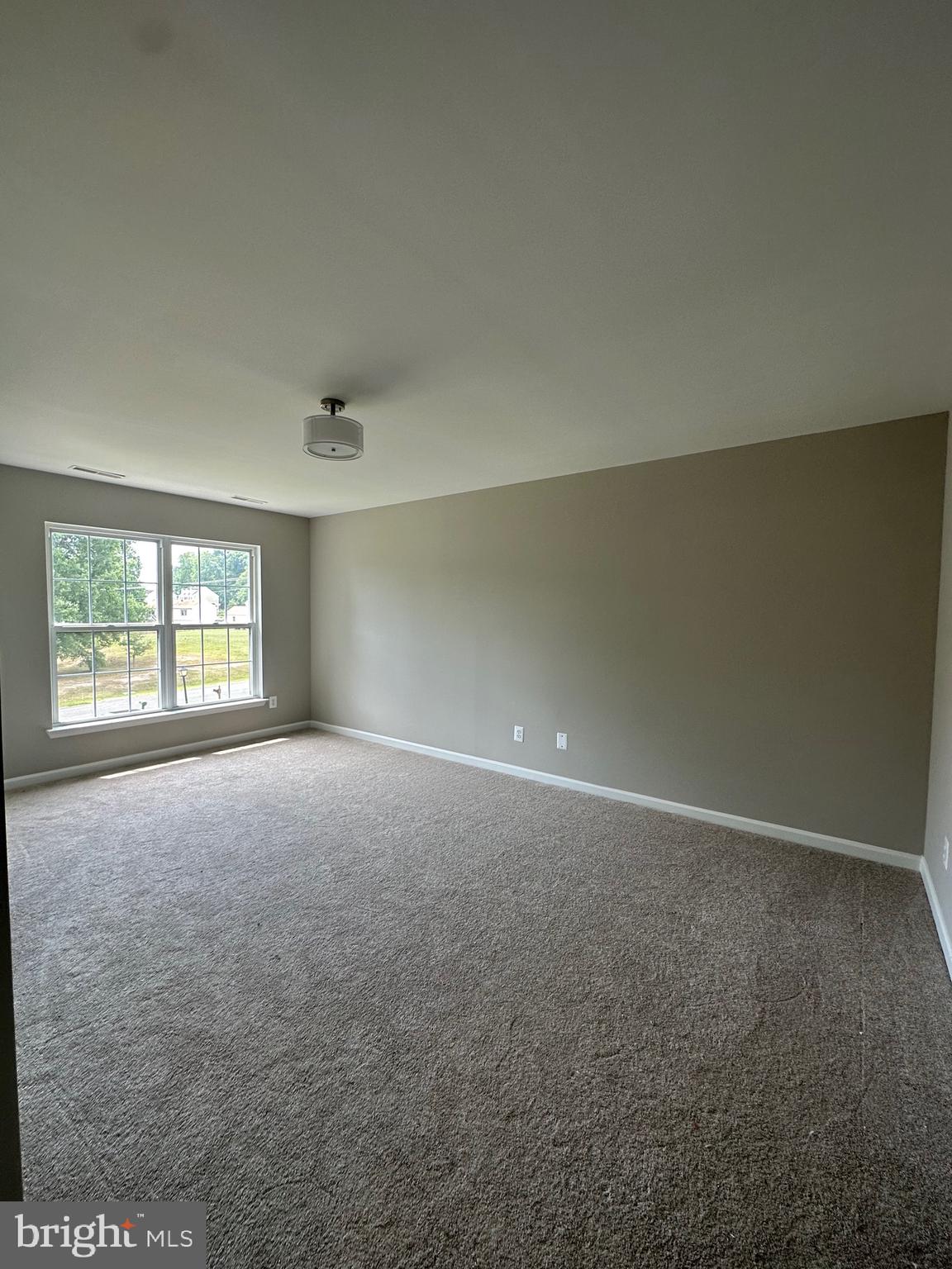 WALNUT HILLS - Residential