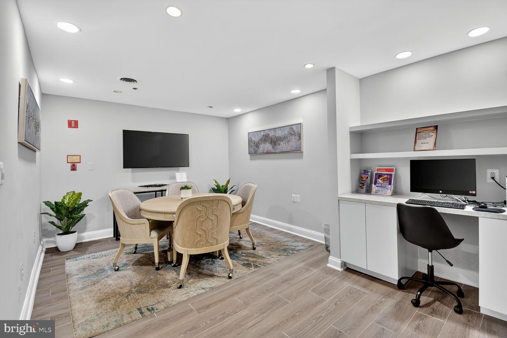 WESTVIEW AT BALLSTON METRO - Residential