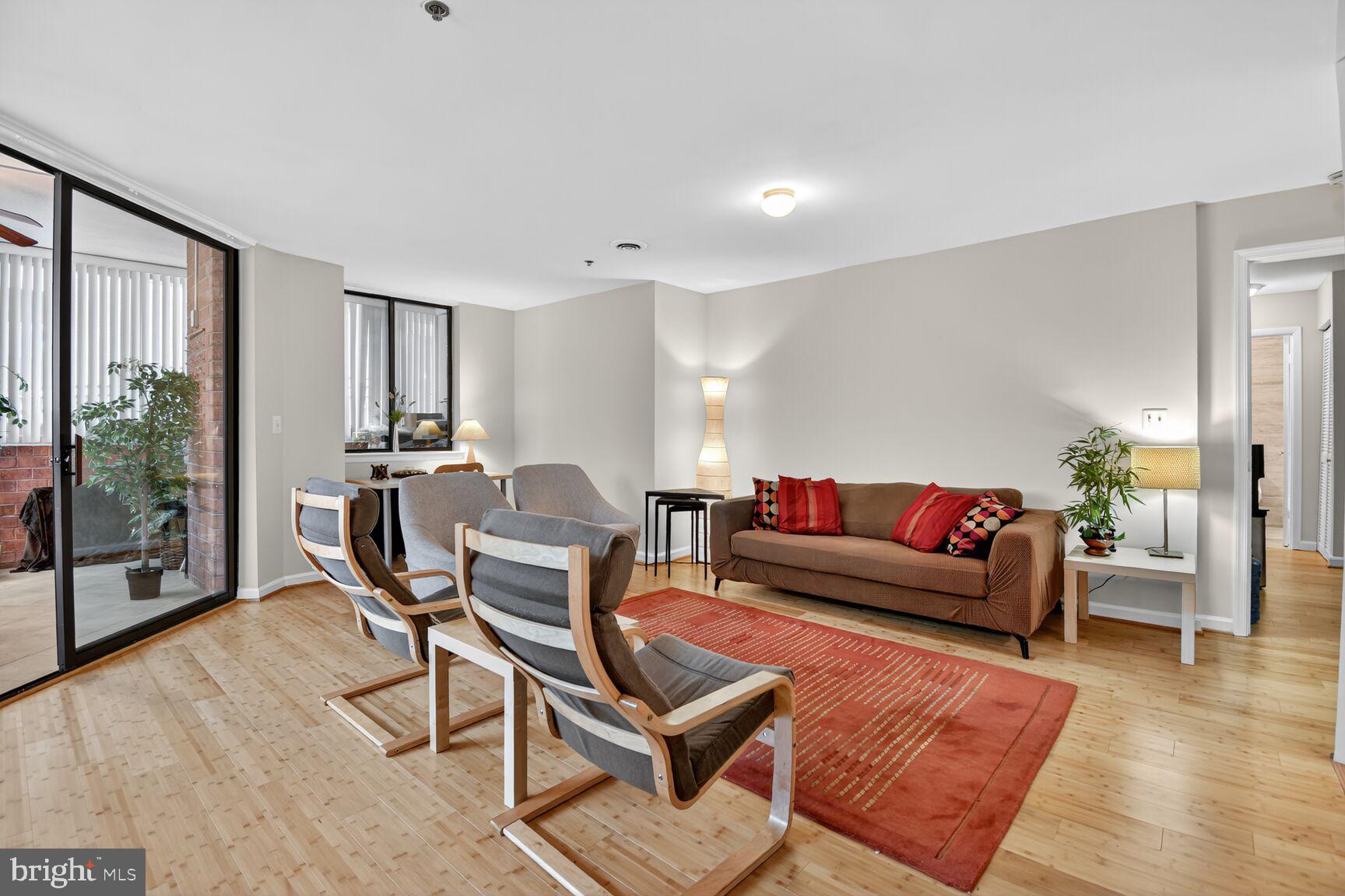 1001 N VERMONT STREET 102