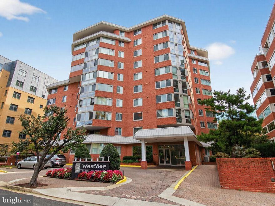 Fantastic apartment in Ballston!  Featuring 2 bedrooms, 1 bathroom, a sunroom and garage parking, this beautiful condo provides excellent living space in a pet-friendly building with amazing amenities and convenient commutes.
Enter into a foyer with a coat closet and space for seating or a console.  As you proceed, you will find a large living room, open kitchen with stainless steel appliances and sunroom, currently used for dining.  The 2nd bedroom is just off of the living room.  On the other side of the apartment is the primary bedroom, a gorgeously renovated bathroom and laundry.  This layout is ideal for entertaining, as it allows privacy for the primary bedroom, away from the spacious living area where guests may gather.
Indulge in the vibrant urban lifestyle at Westview, a pet-friendly building that is sited in the heart of Ballston, where dining, shopping and recreation intersect.  Residents benefit from a suite of desirable amenities, including a roof-top pool and sunning deck, garage parking, state-of-the-art gym, business center and party room. Within a few blocks of the metro and I-66, enjoy a convenient commute to several employment hubs, including Tyson’s Corner, Reston, Capitol Hill, and downtown DC. Welcome home!