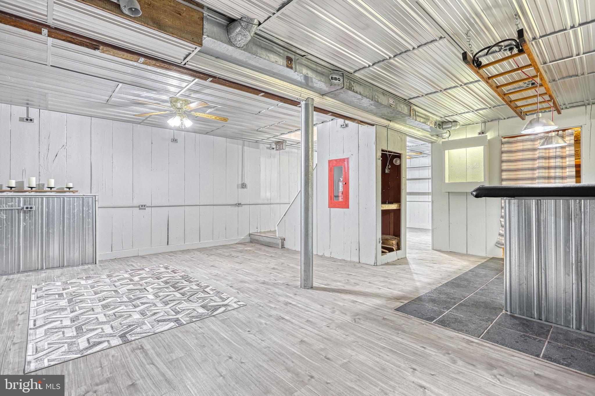 WASHINGTON SQUARE - Residential