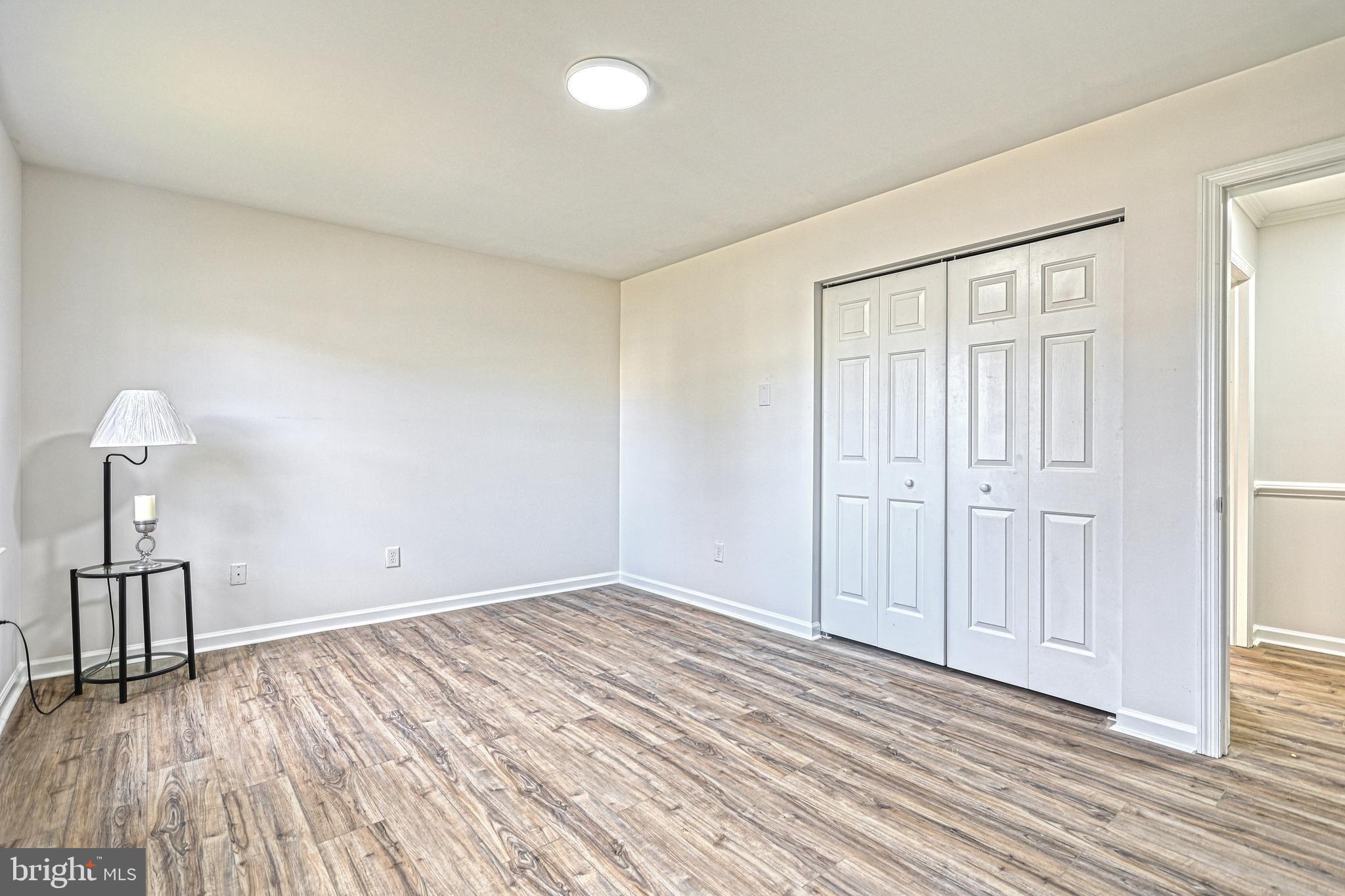 WASHINGTON SQUARE - Residential