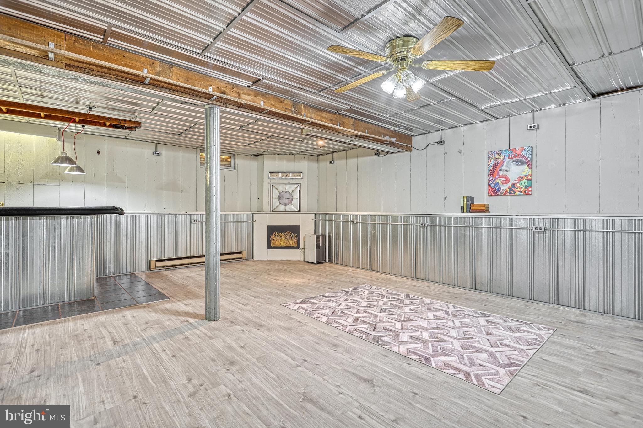 WASHINGTON SQUARE - Residential