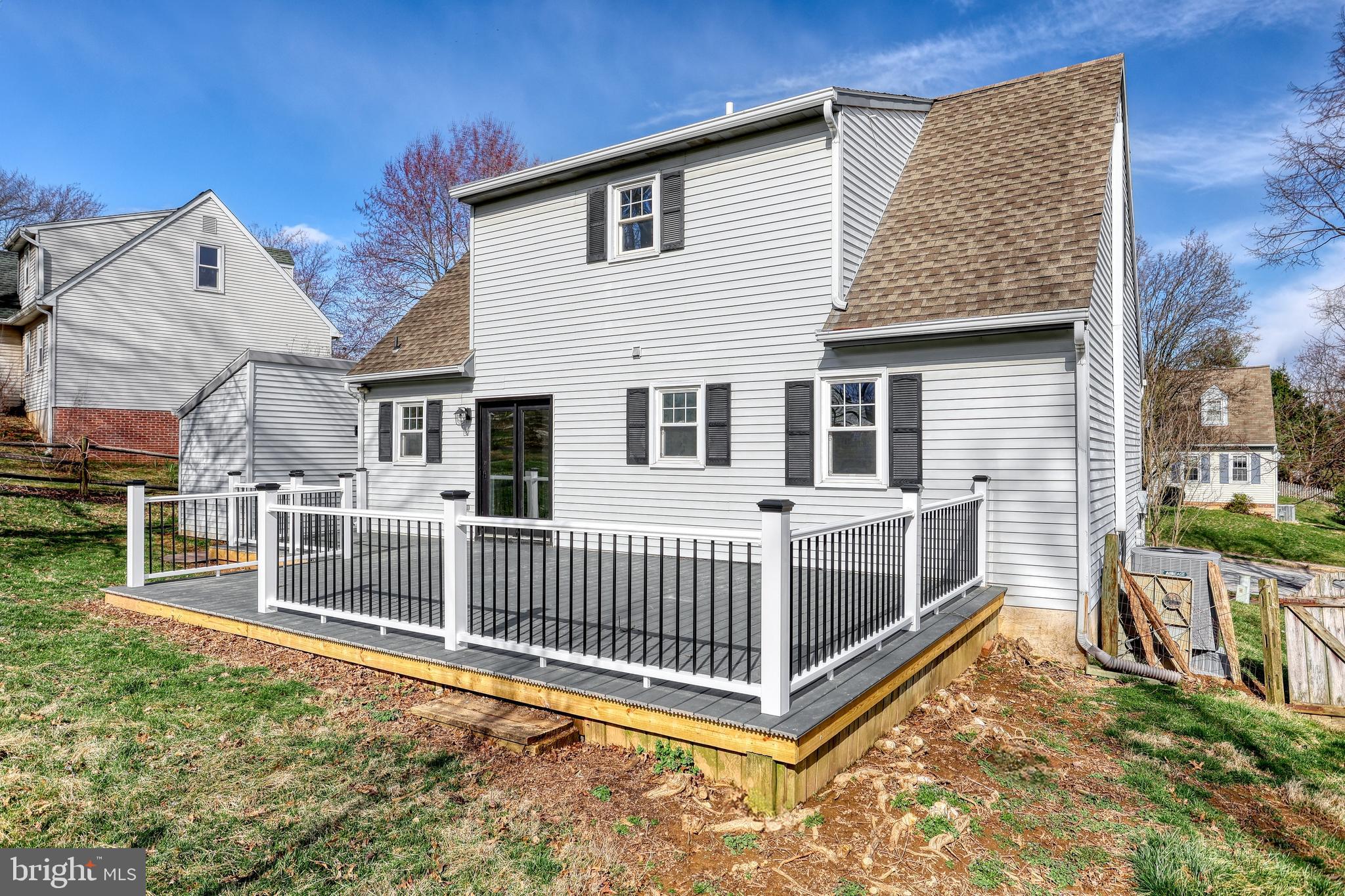 WASHINGTON SQUARE - Residential