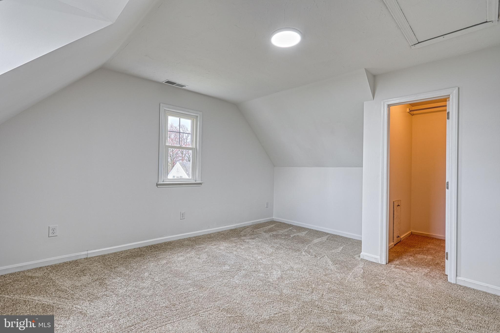 WASHINGTON SQUARE - Residential