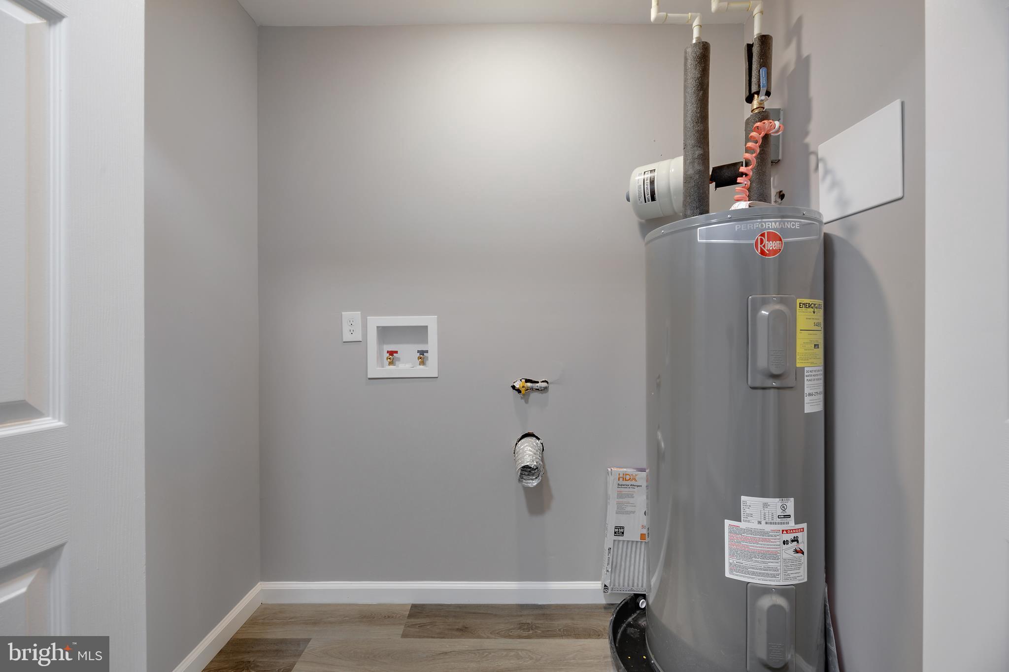 FAIRLAWN - Residential