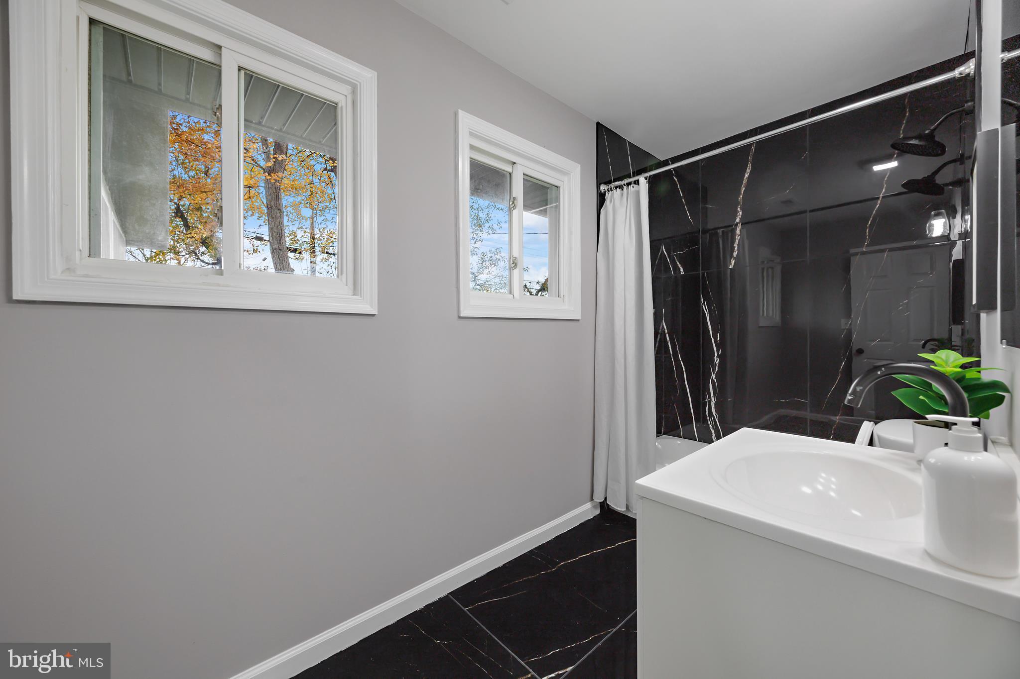 FAIRLAWN - Residential