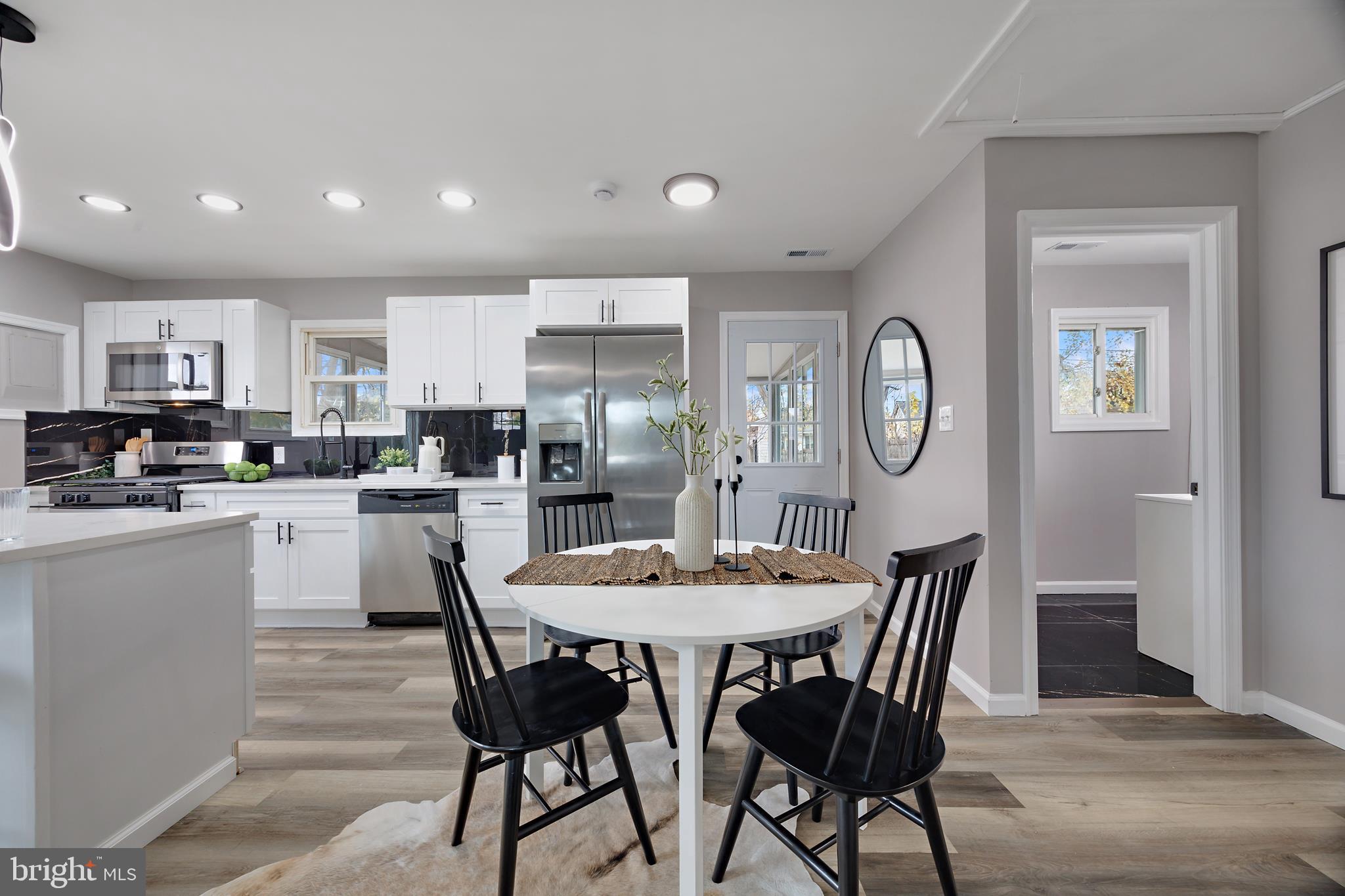 FAIRLAWN - Residential