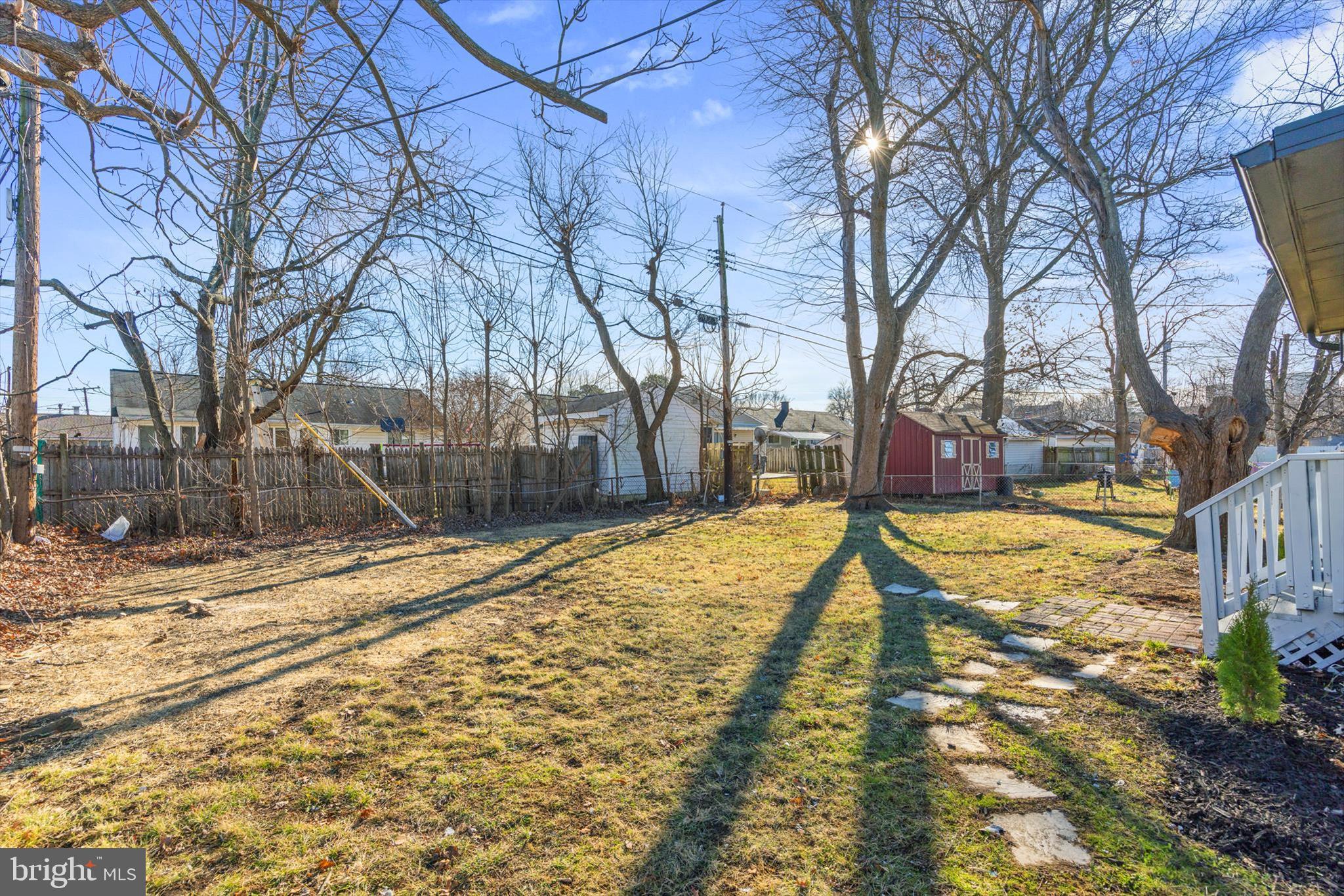 FAIRLAWN - Residential