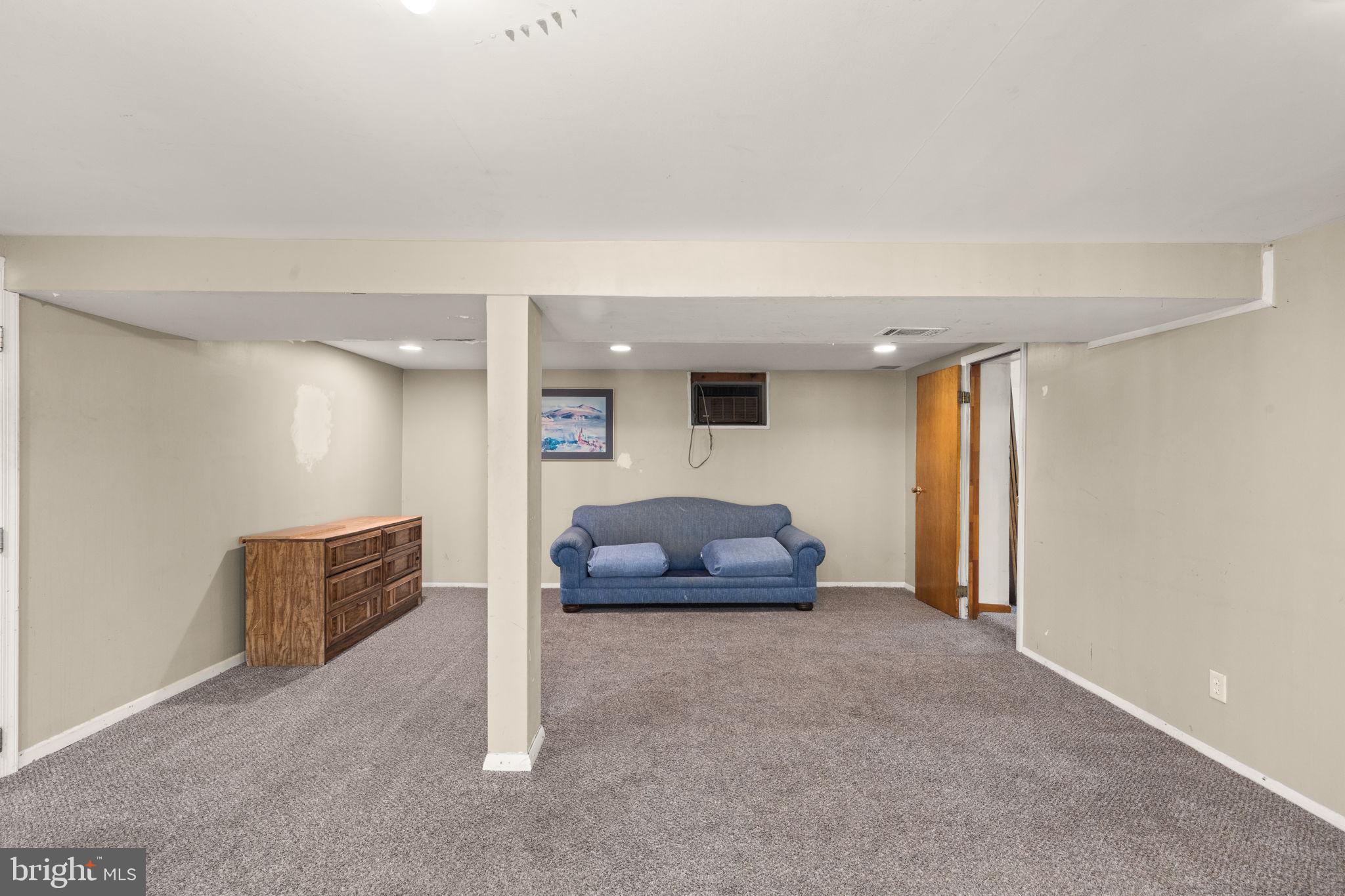 PRESTON MANOR - Residential