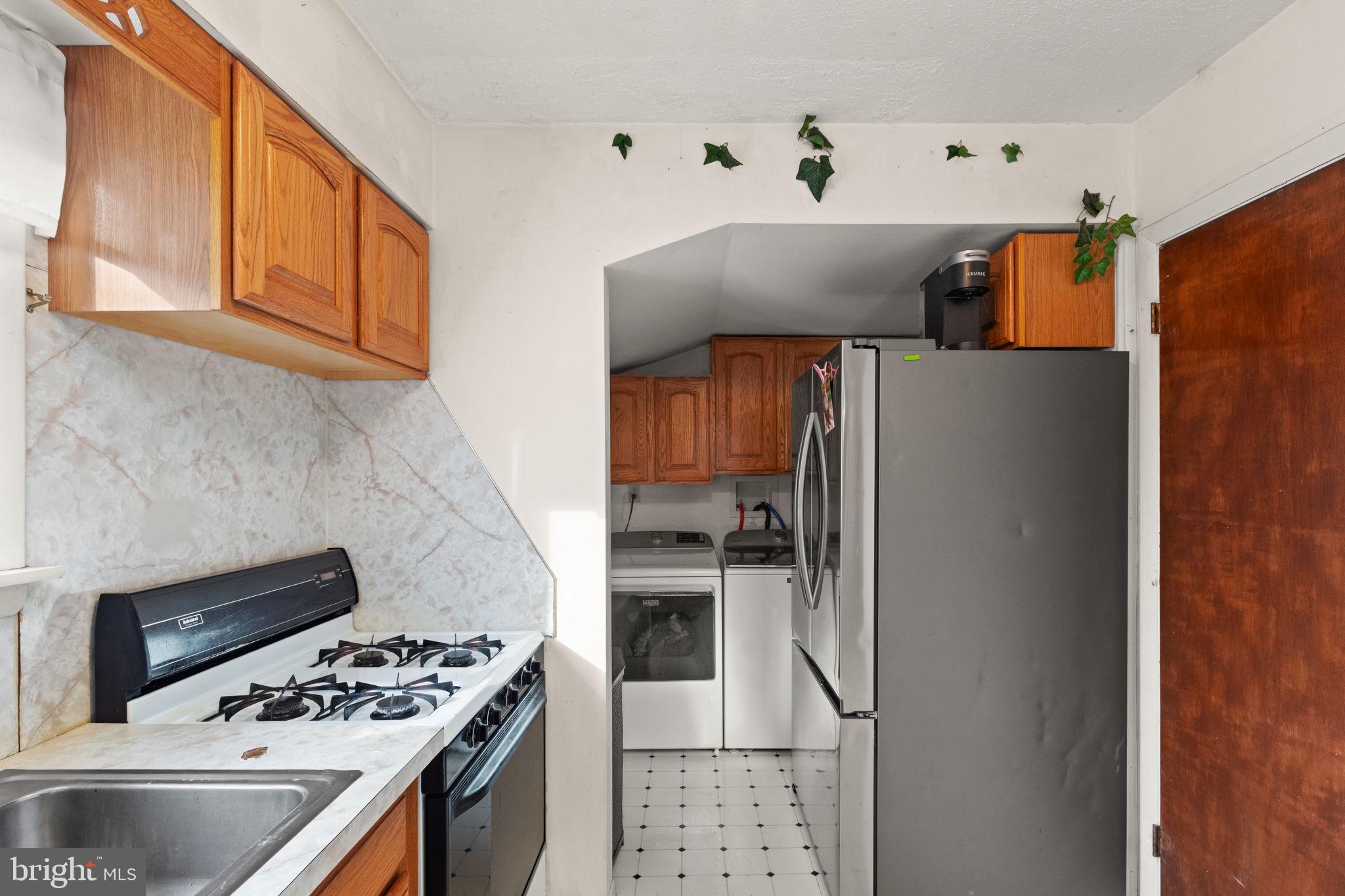 PRESTON MANOR - Residential