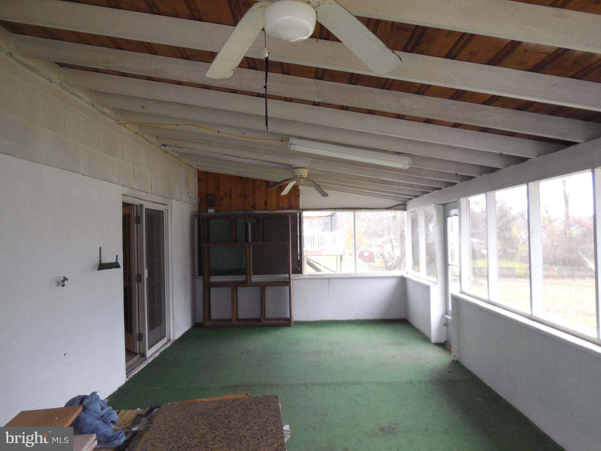 PRESTON MANOR - Residential