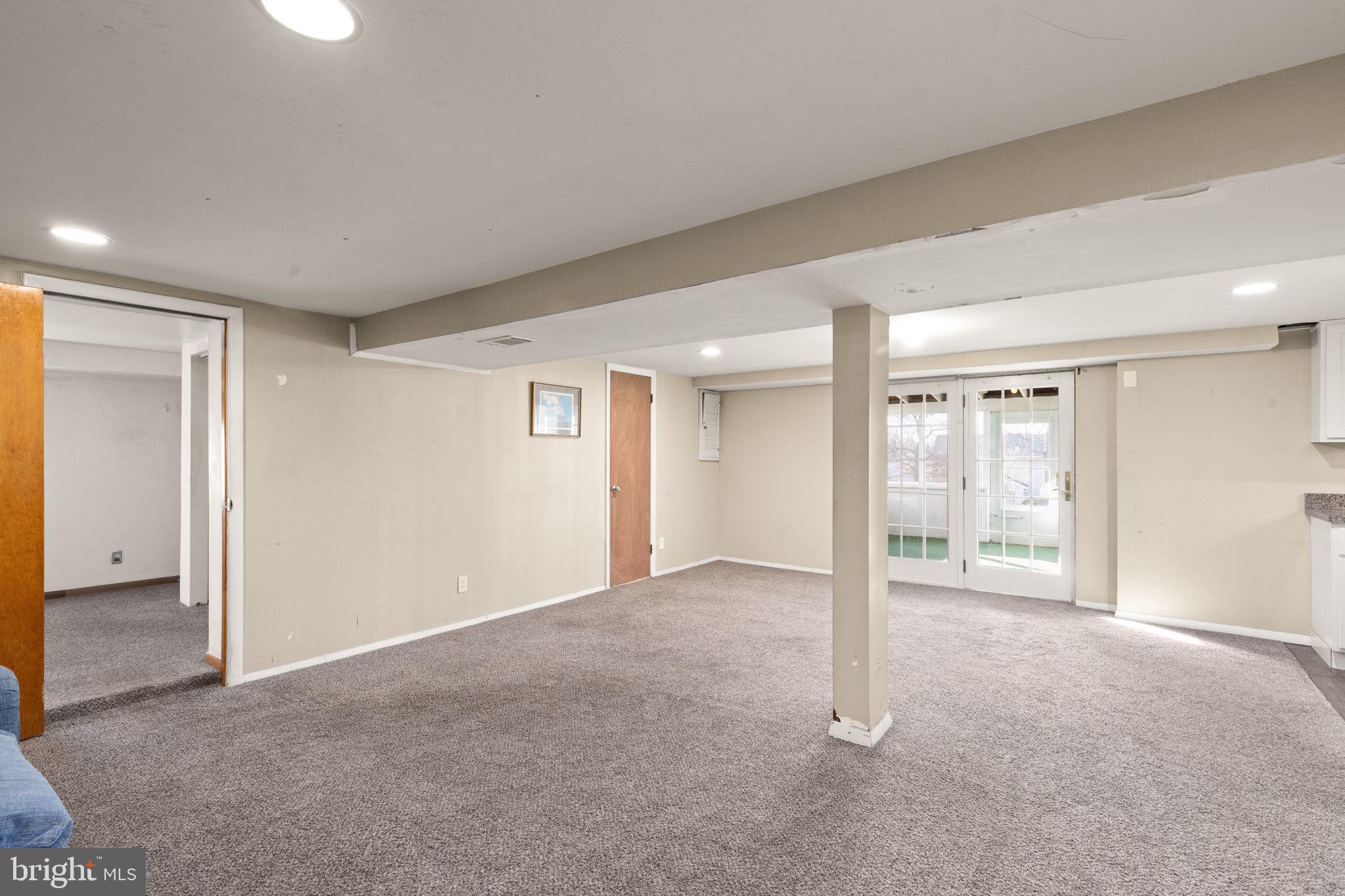 PRESTON MANOR - Residential