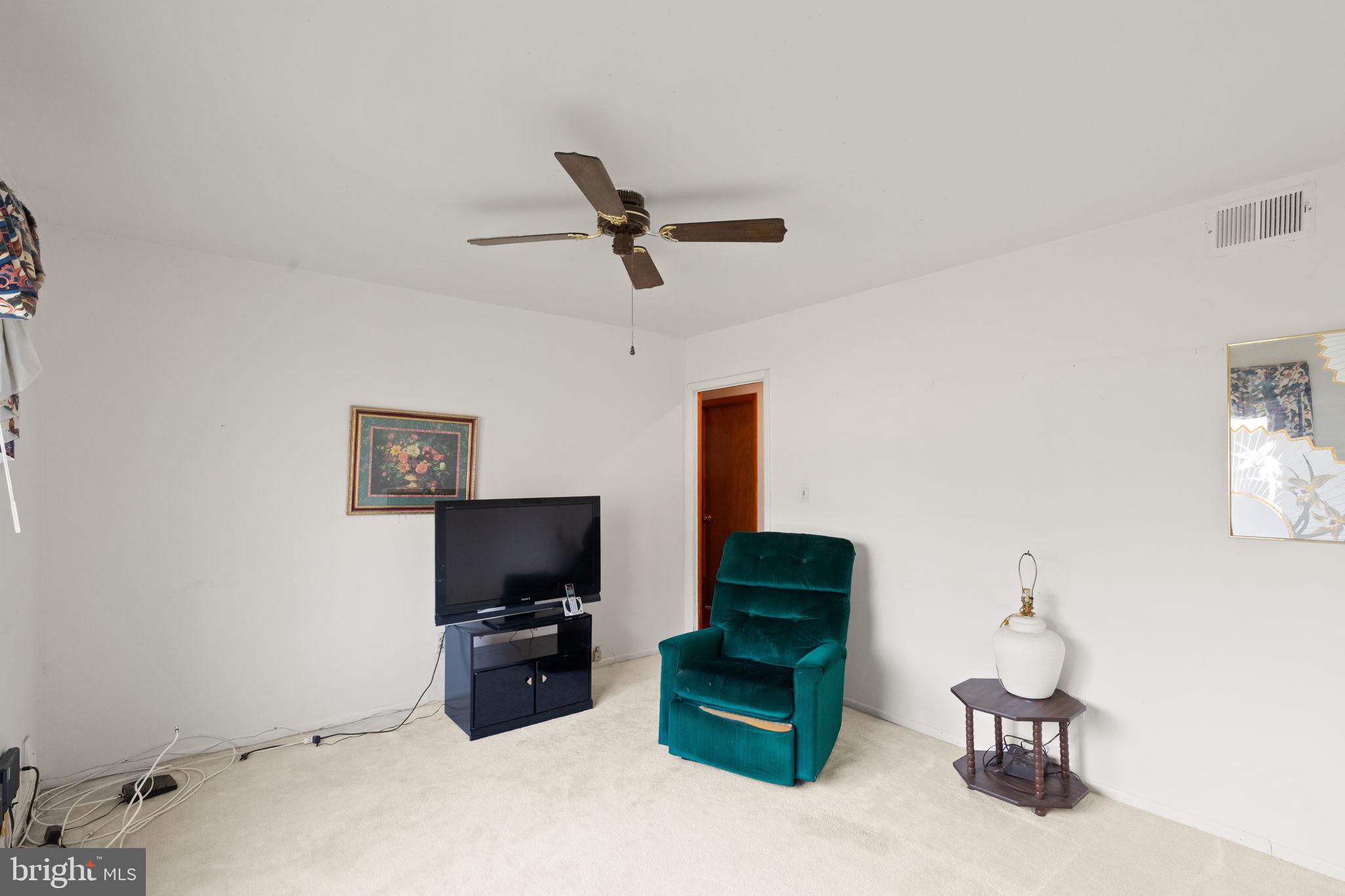 PRESTON MANOR - Residential