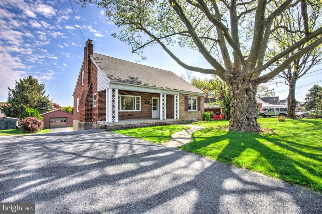 Photo of 1005 W Main Street, EPHRATA, PA 17522 (MLS # PALA2068798)