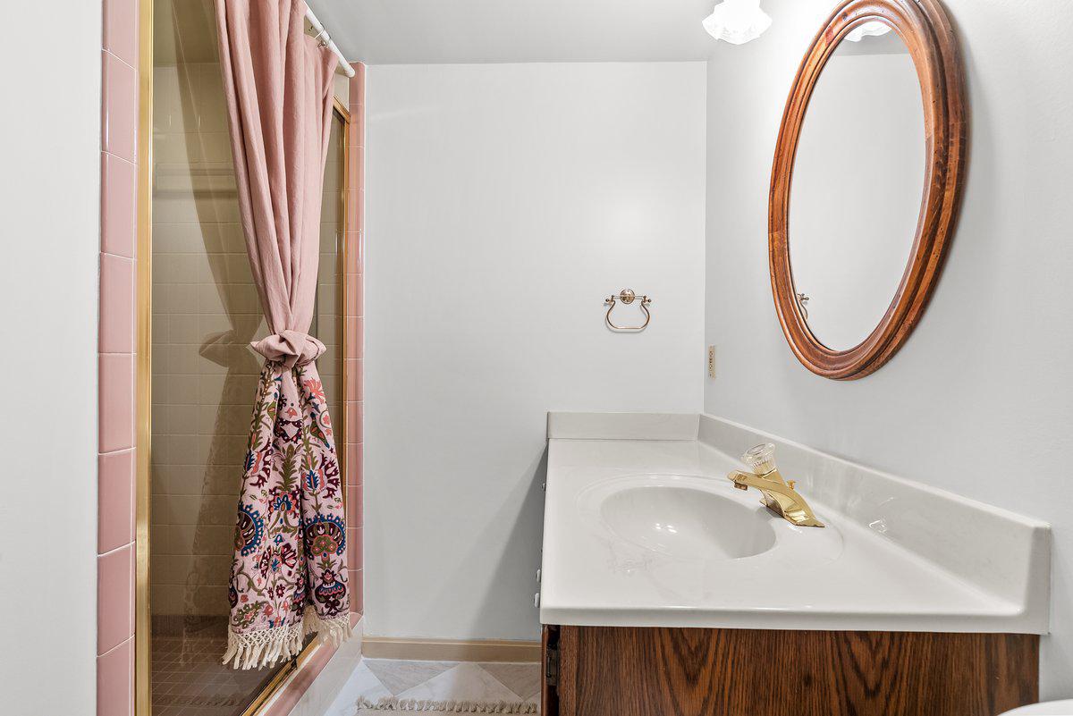 BELMONT - Residential