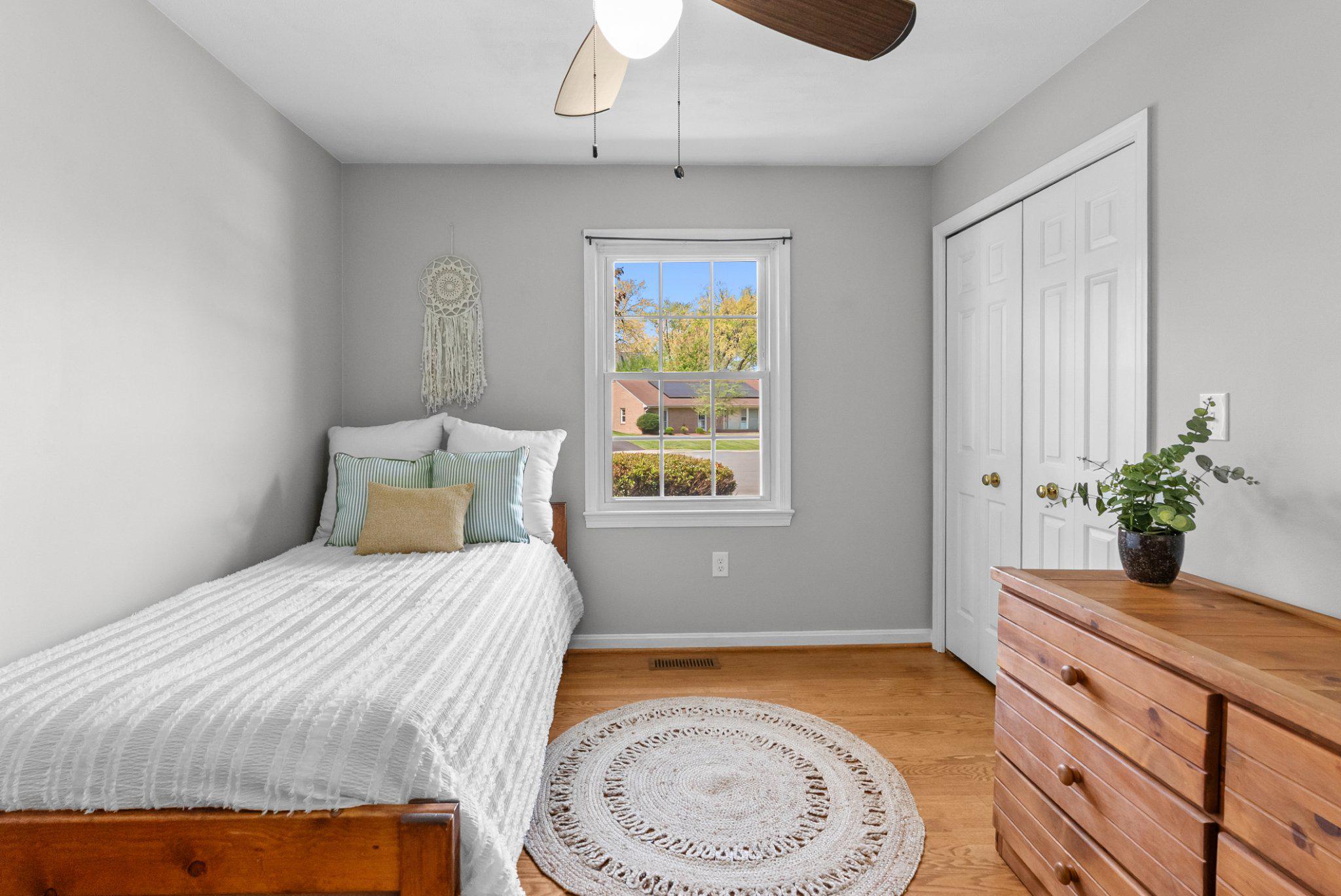 BELMONT - Residential