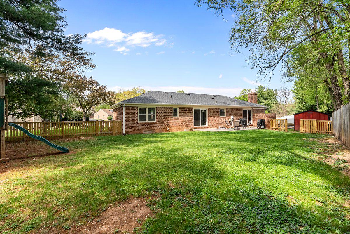 BELMONT - Residential