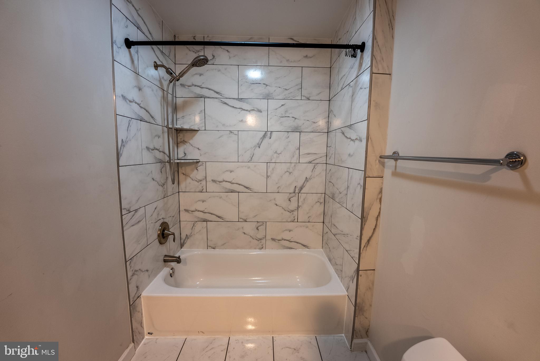 WAKEFIELD CHAPEL ESTATES - Residential Lease