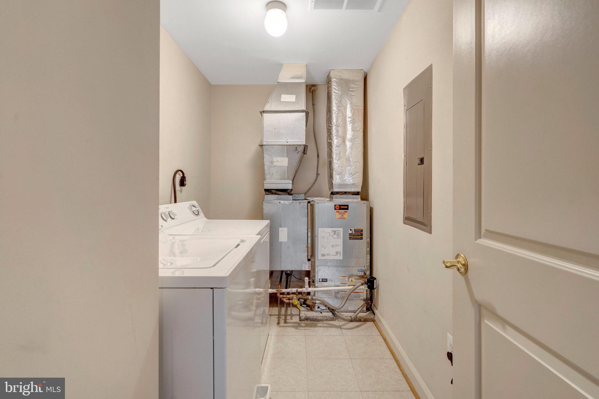 BELMONT BAY - Residential Lease