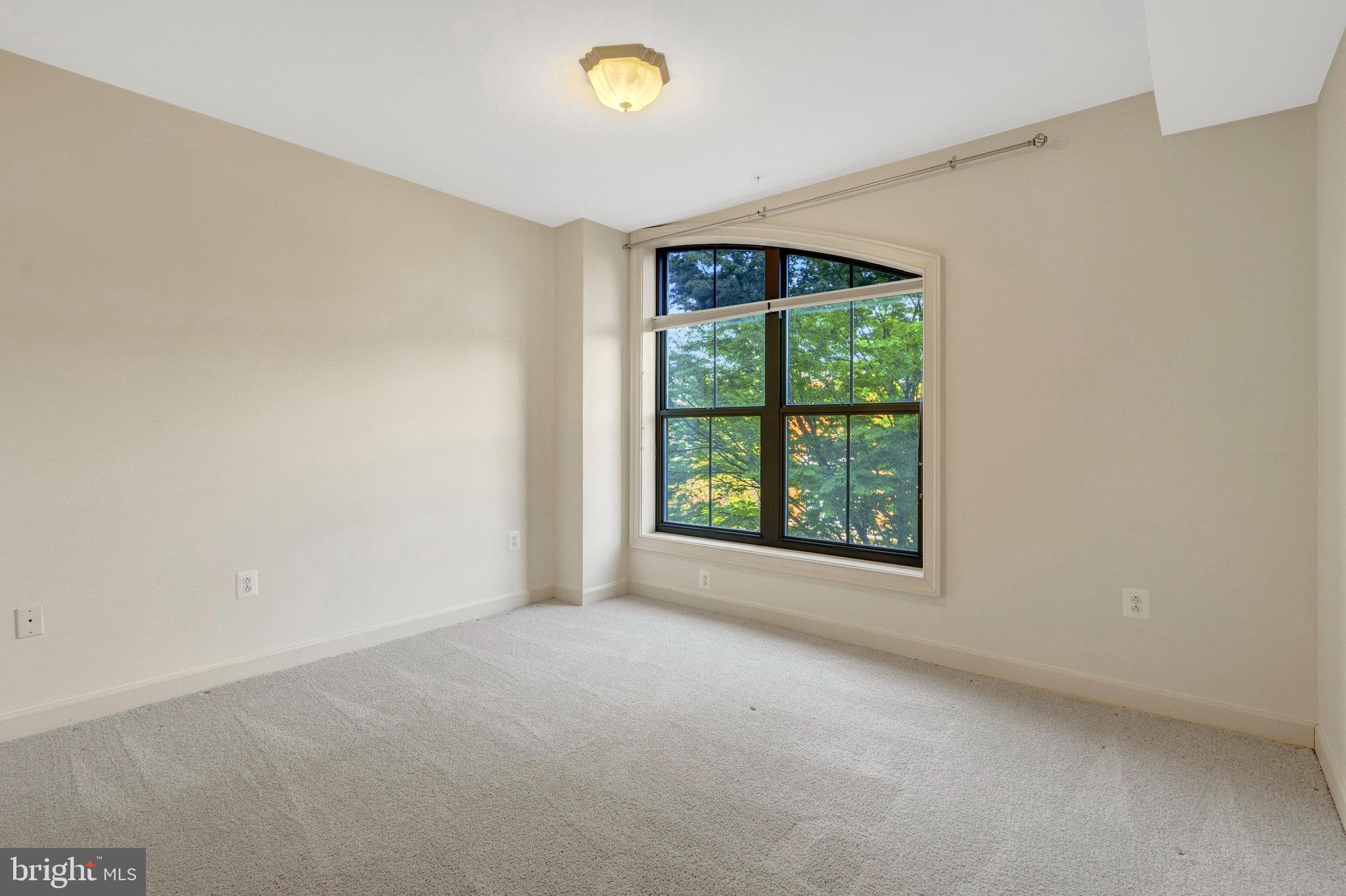 BELMONT BAY - Residential Lease