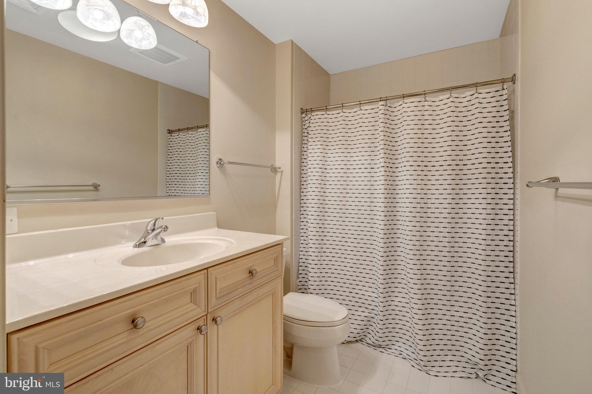 BELMONT BAY - Residential Lease