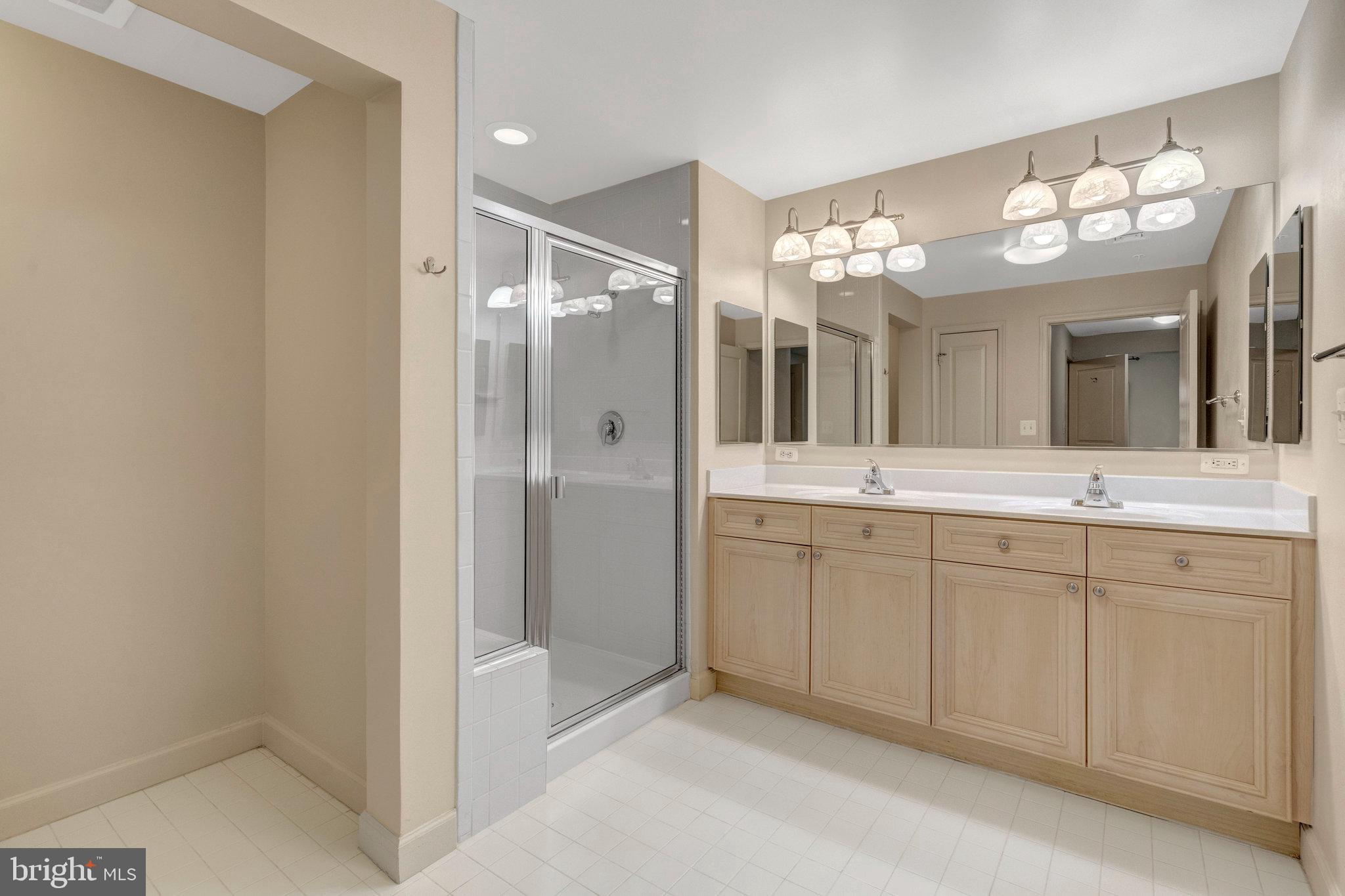 BELMONT BAY - Residential Lease