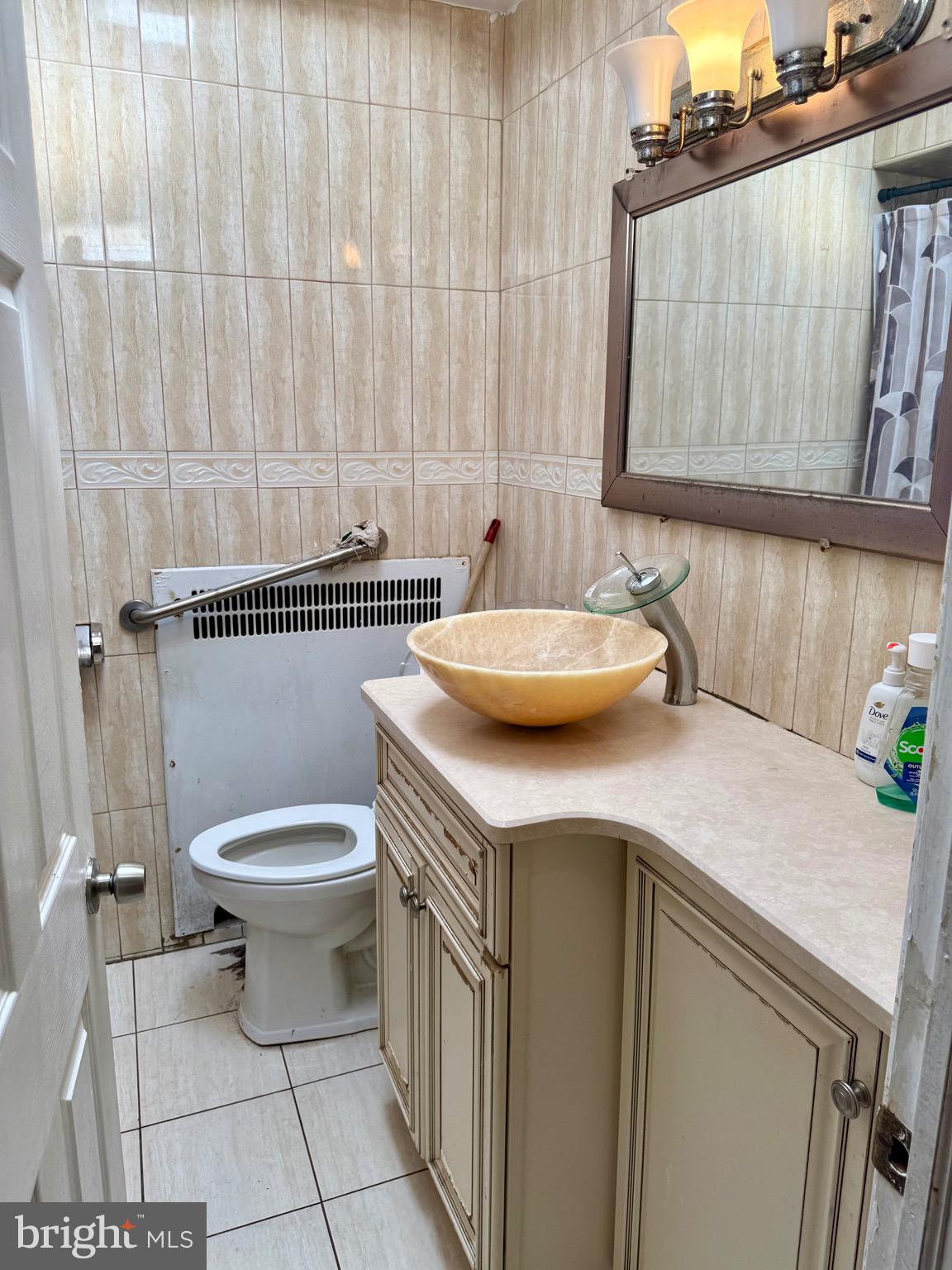 OXFORD CIRCLE - Residential