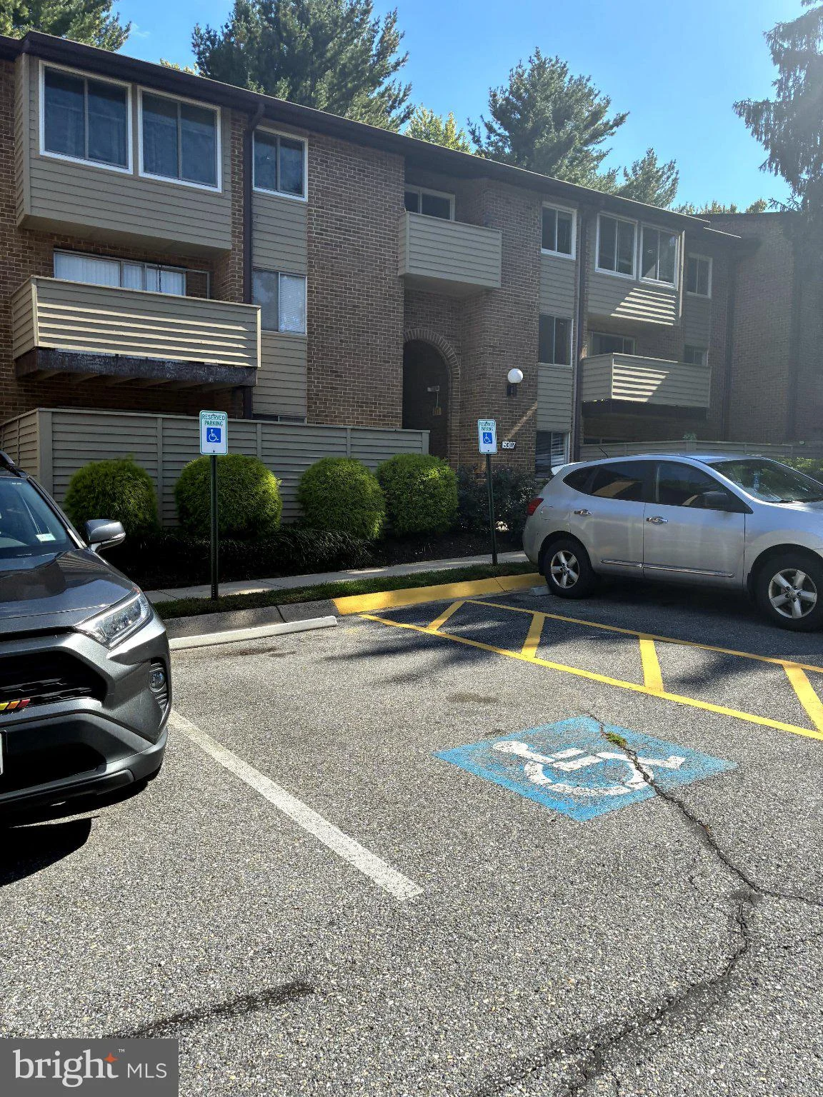 19307 Club House Road Unit 204, Gaithersburg, MD 20886