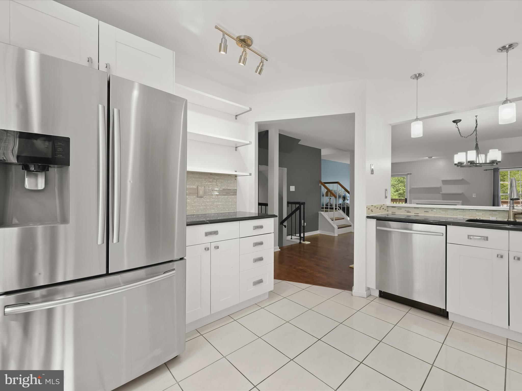 8803 THOMAS LEA TERRACE