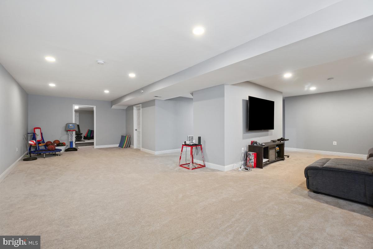 SENECA CROSSING - Residential