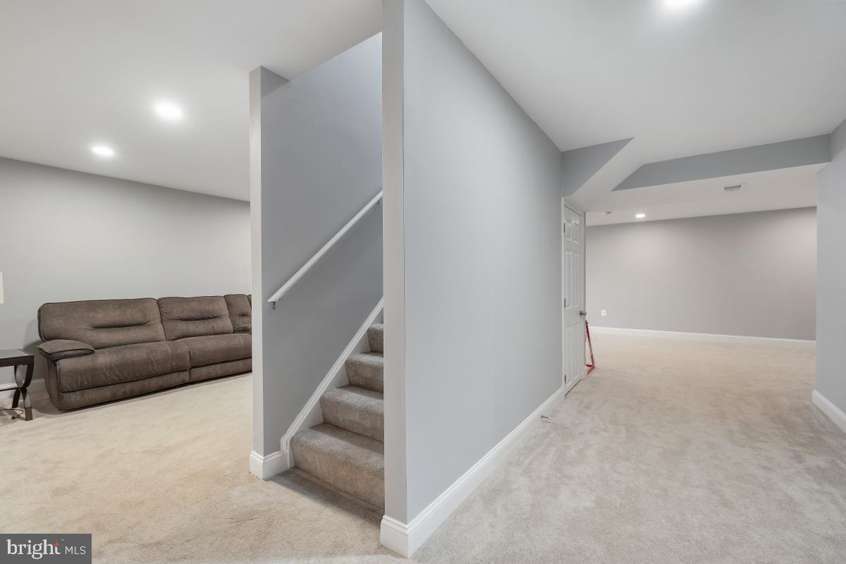 SENECA CROSSING - Residential